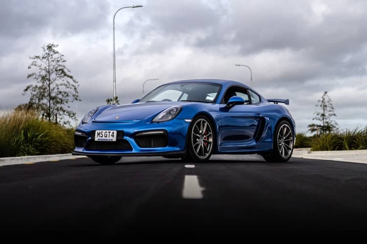Porsche Cayman GT4