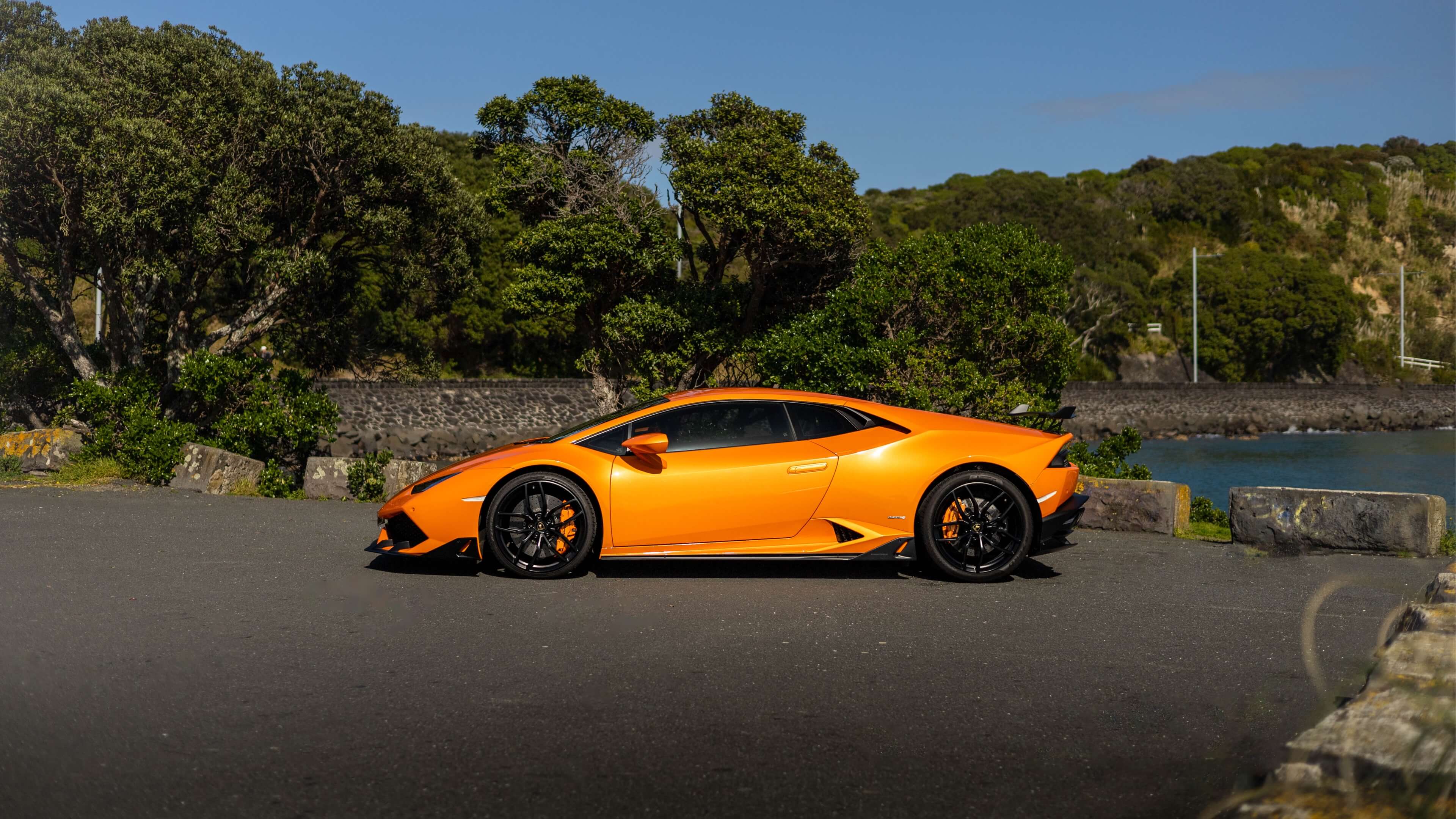 Lamborghini Huracan - Image 8