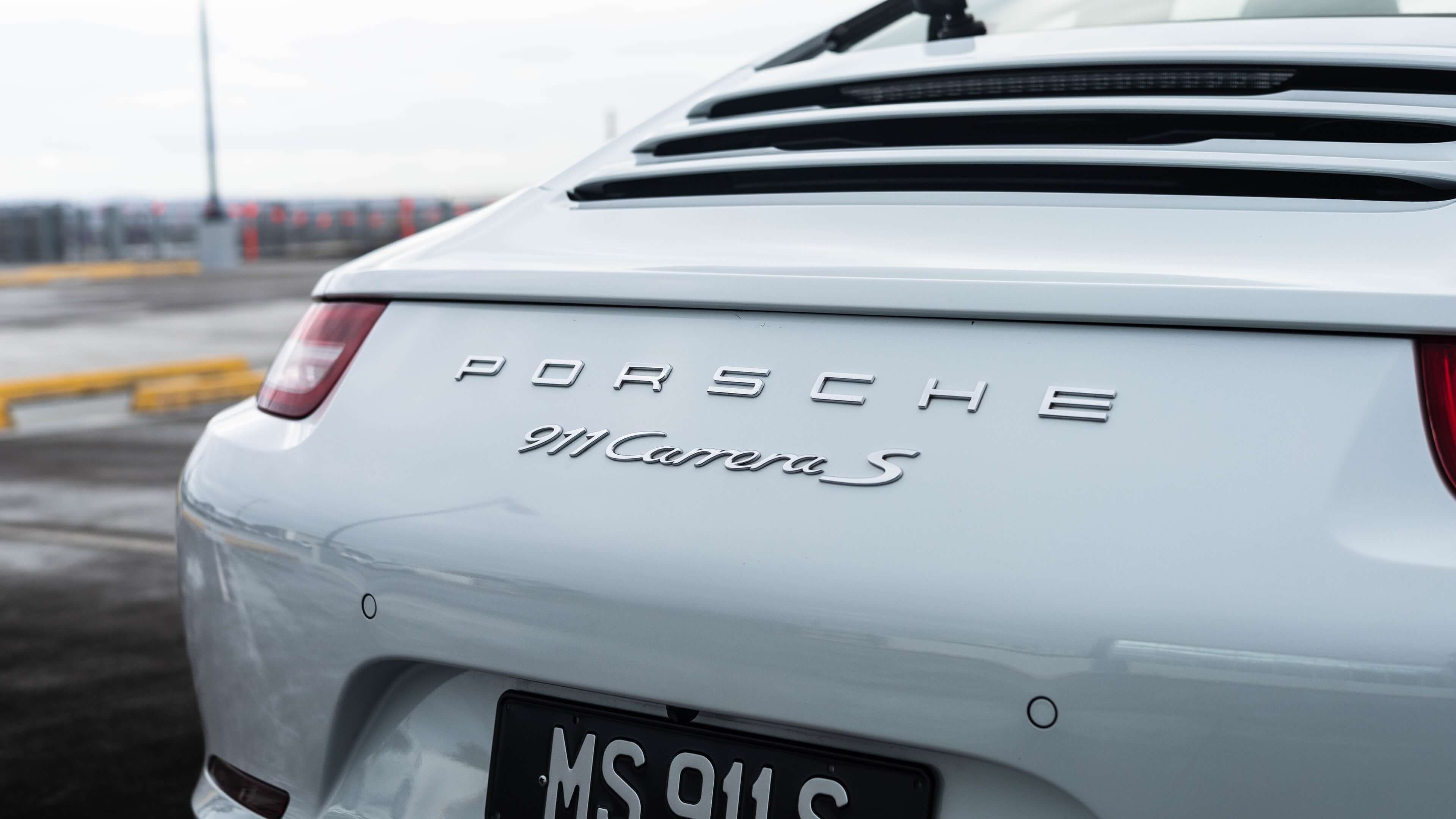 Porsche 911 Carrera S - Image 12