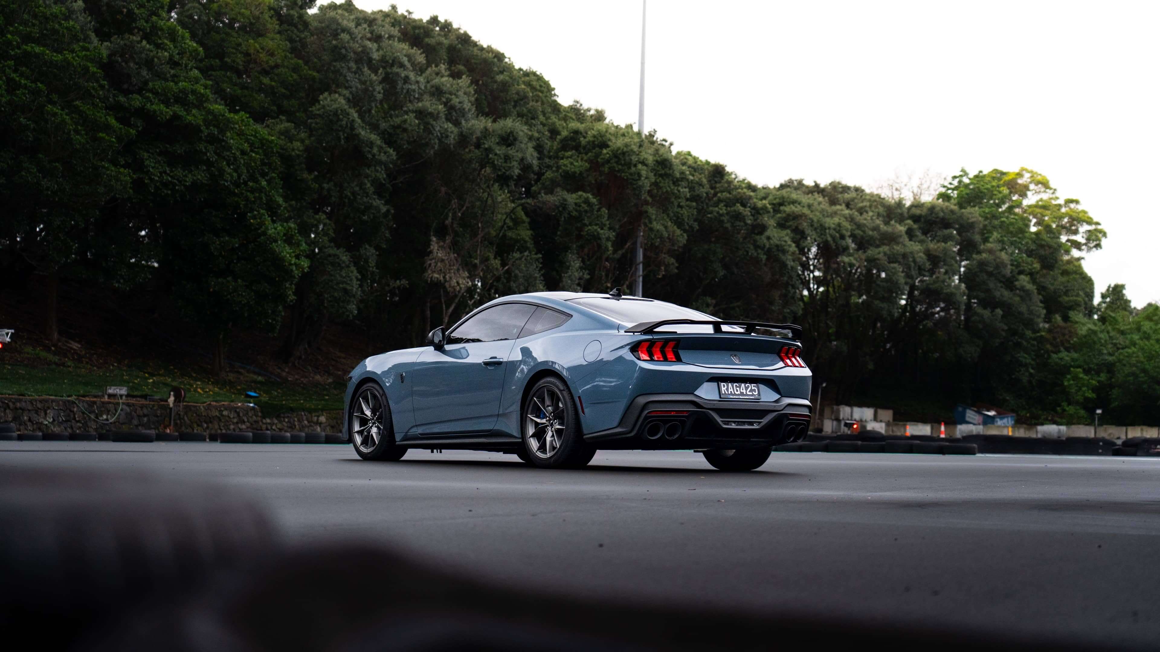 Mustang Dark Horse - Image 7