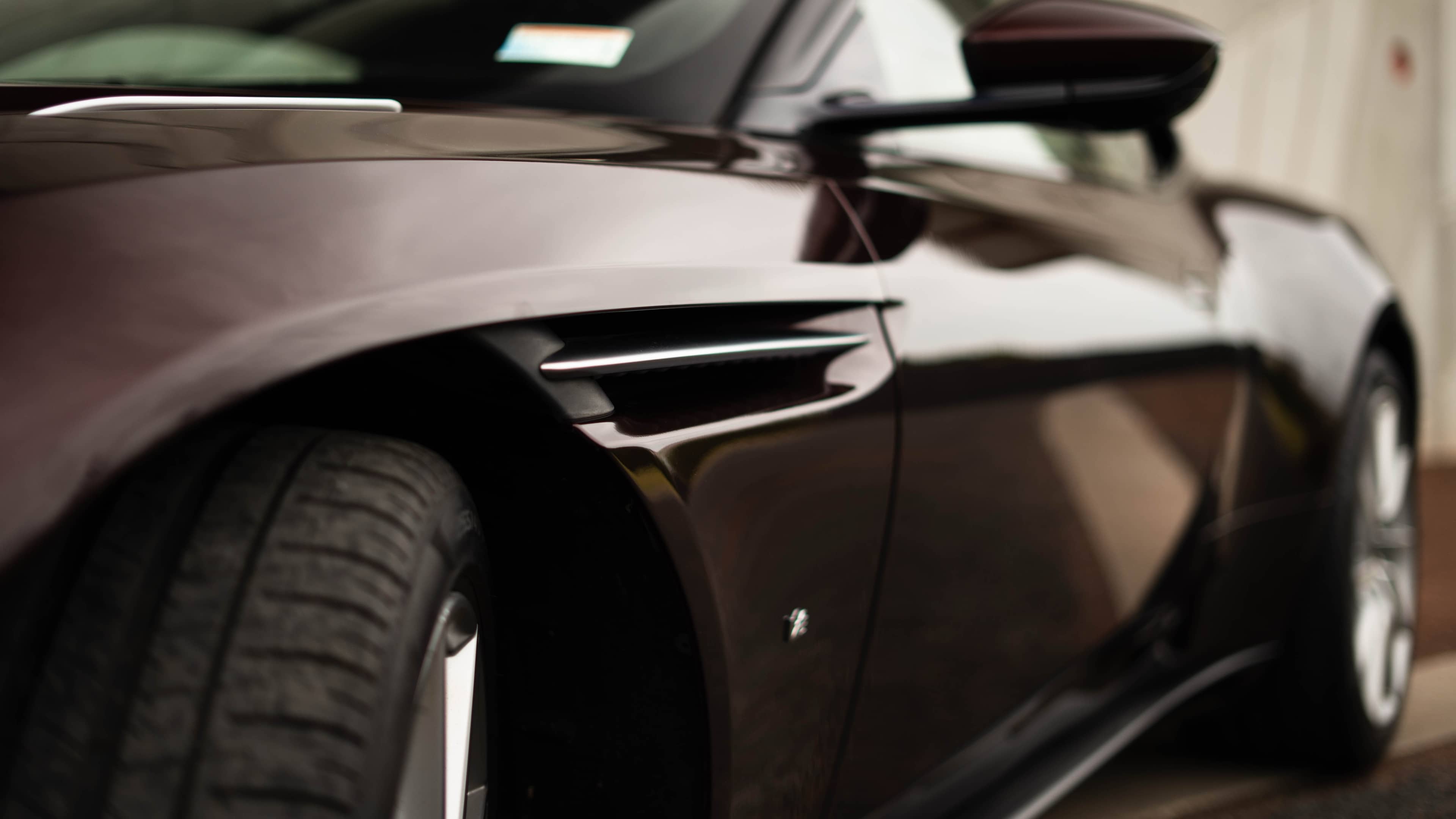 Aston Martin DB11 - Image 10