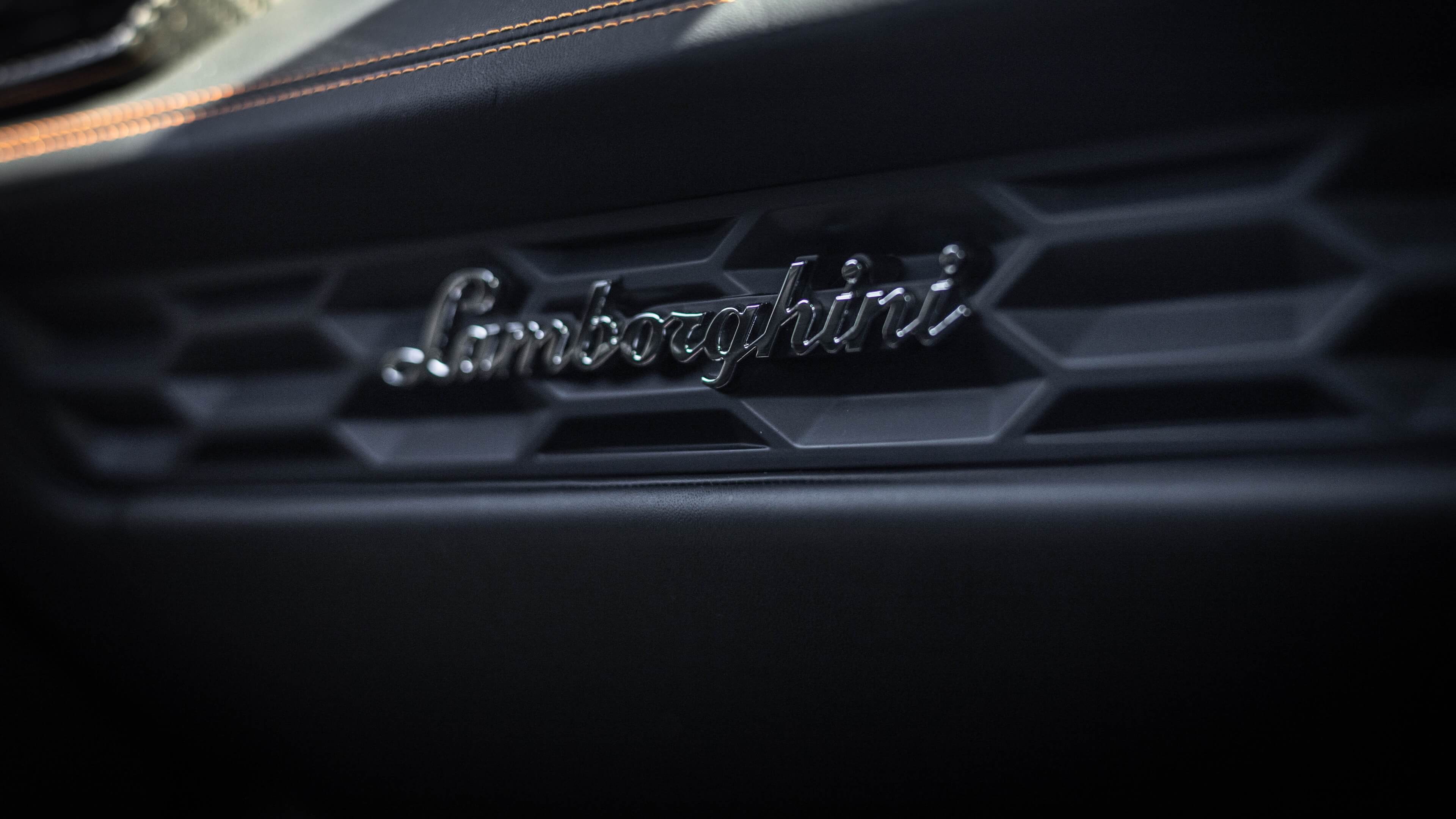 Lamborghini Huracan - Image 13