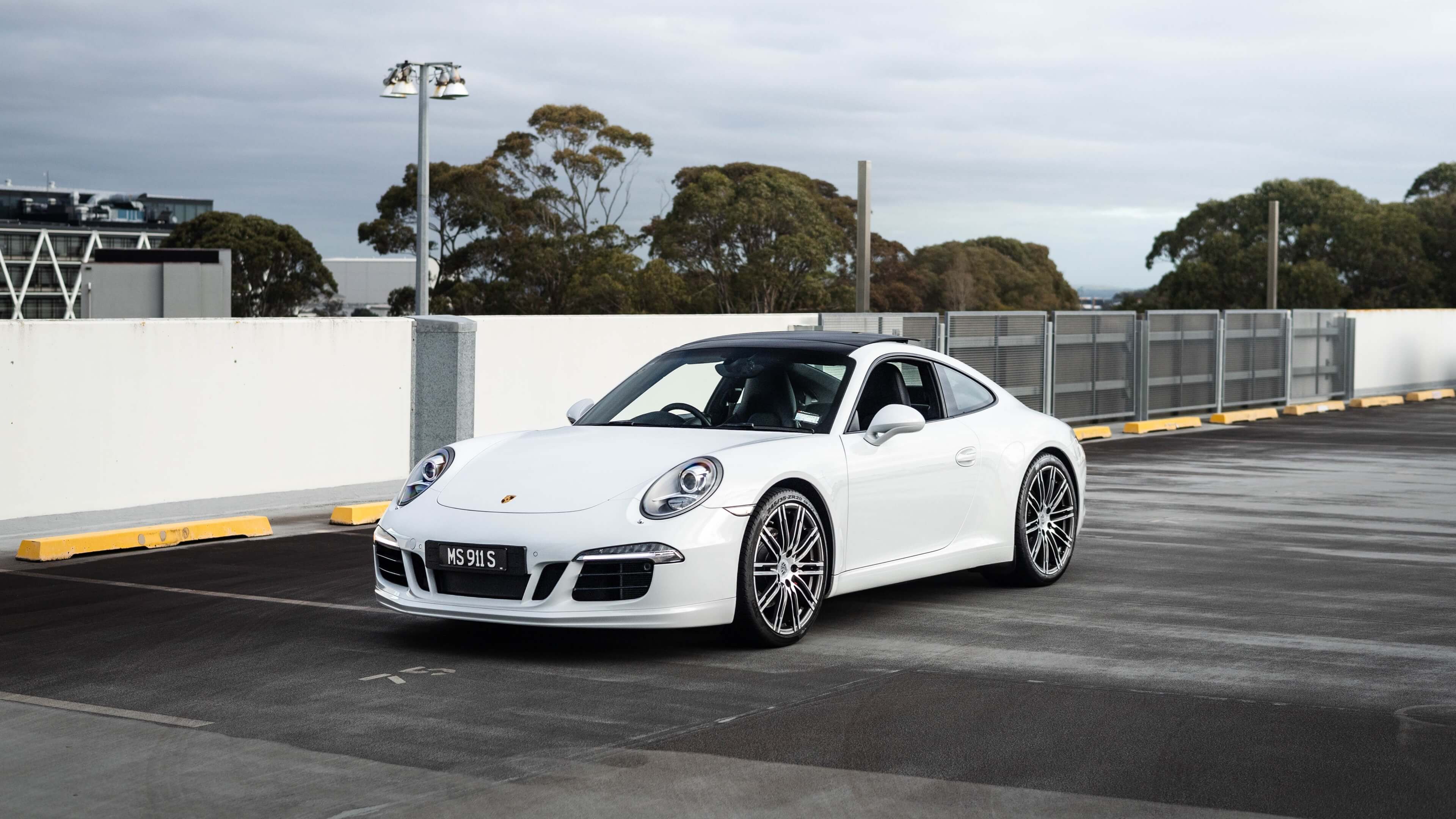 Porsche 911 Carrera S - Image 7