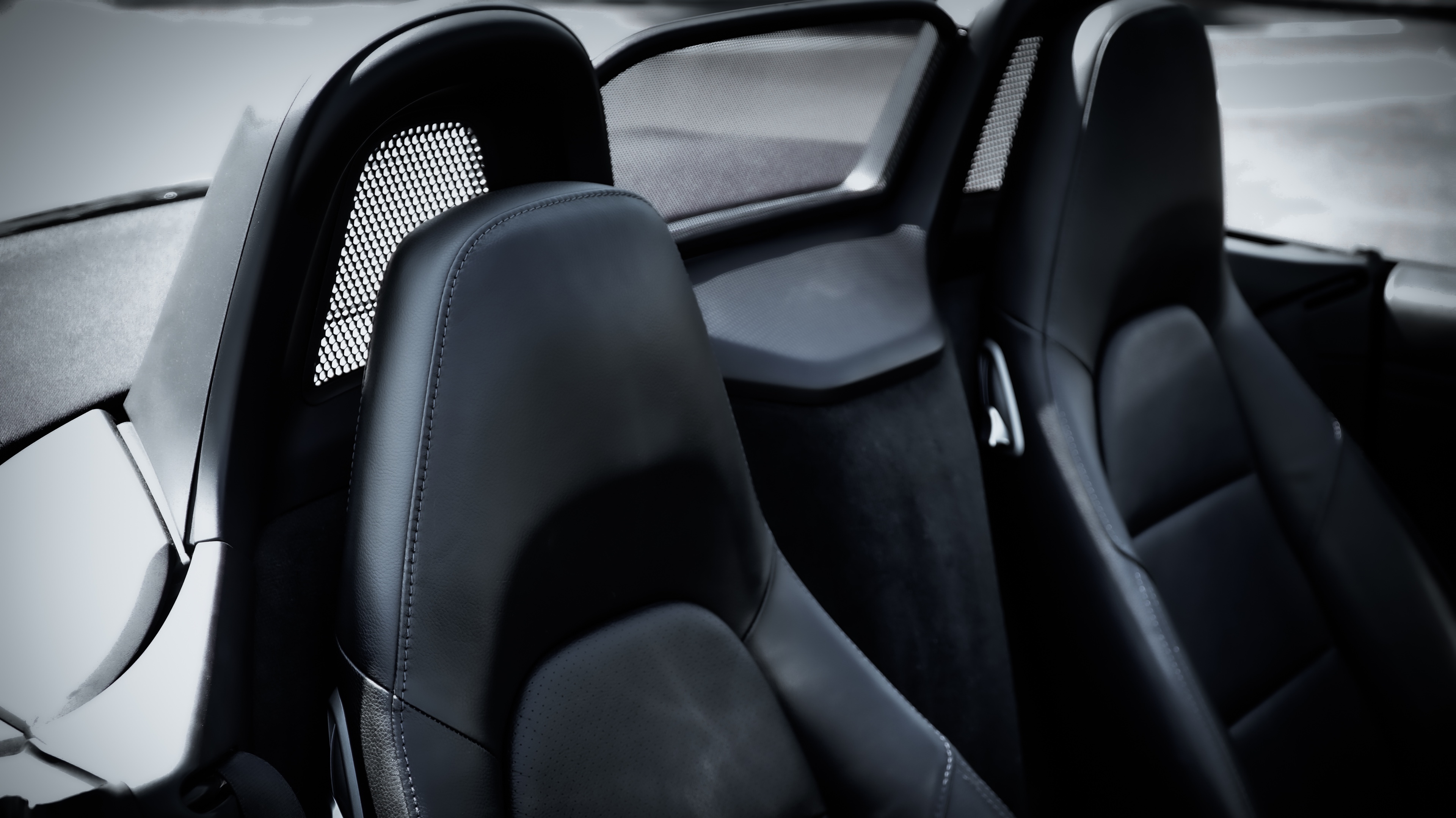 Porsche Boxster - Image 15