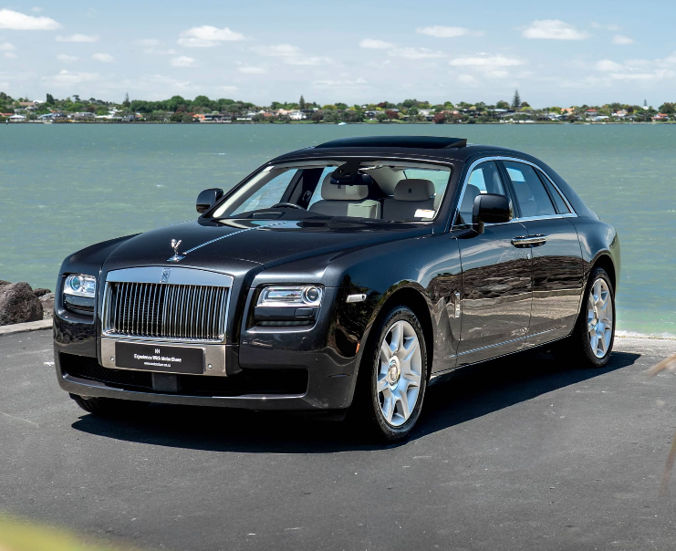 Rolls Royce Ghost available with MotorShare Auckland for a luxury drive to Hamilton