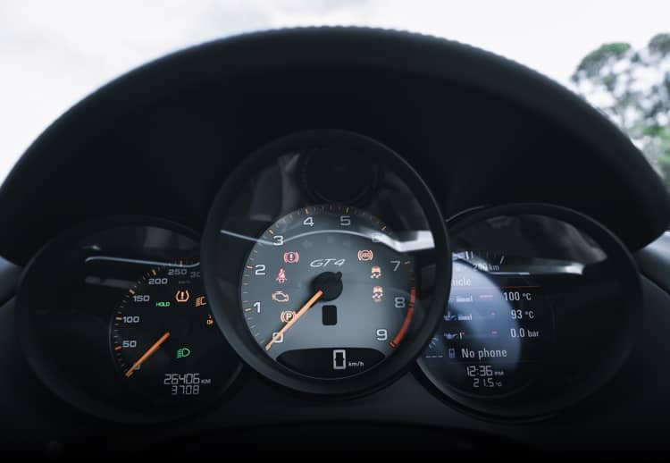 Porsche Cayman GT4-option1 - Image 5