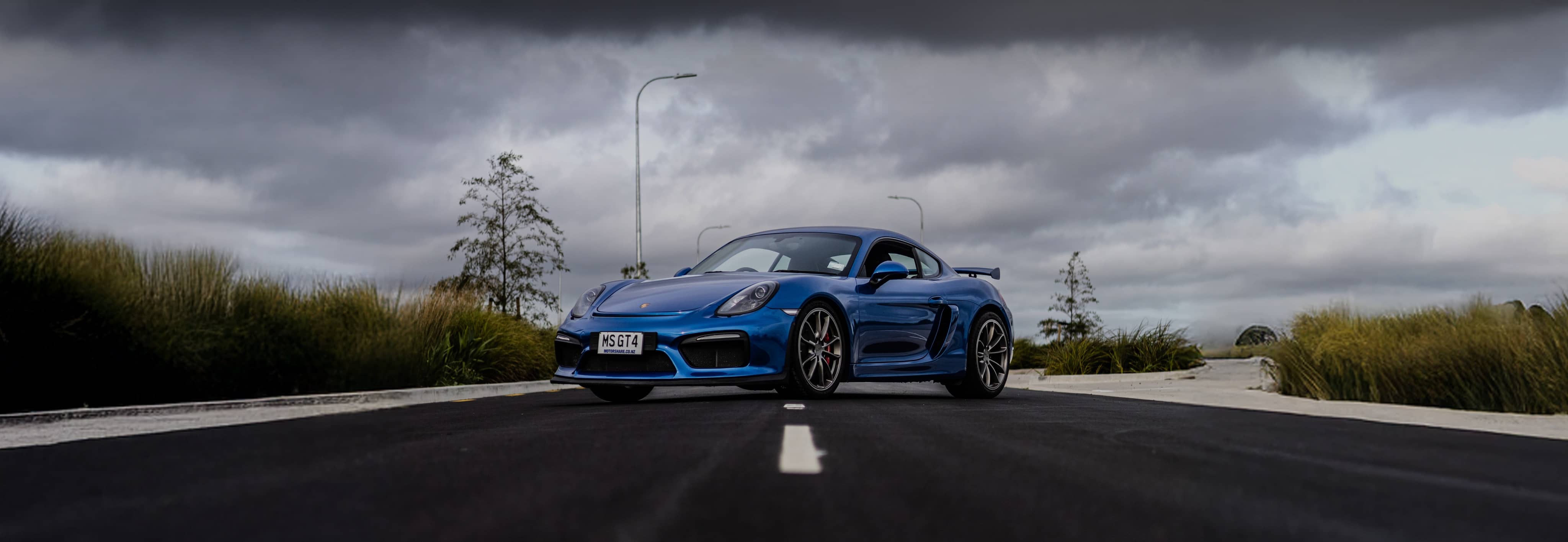 Porsche Cayman GT4