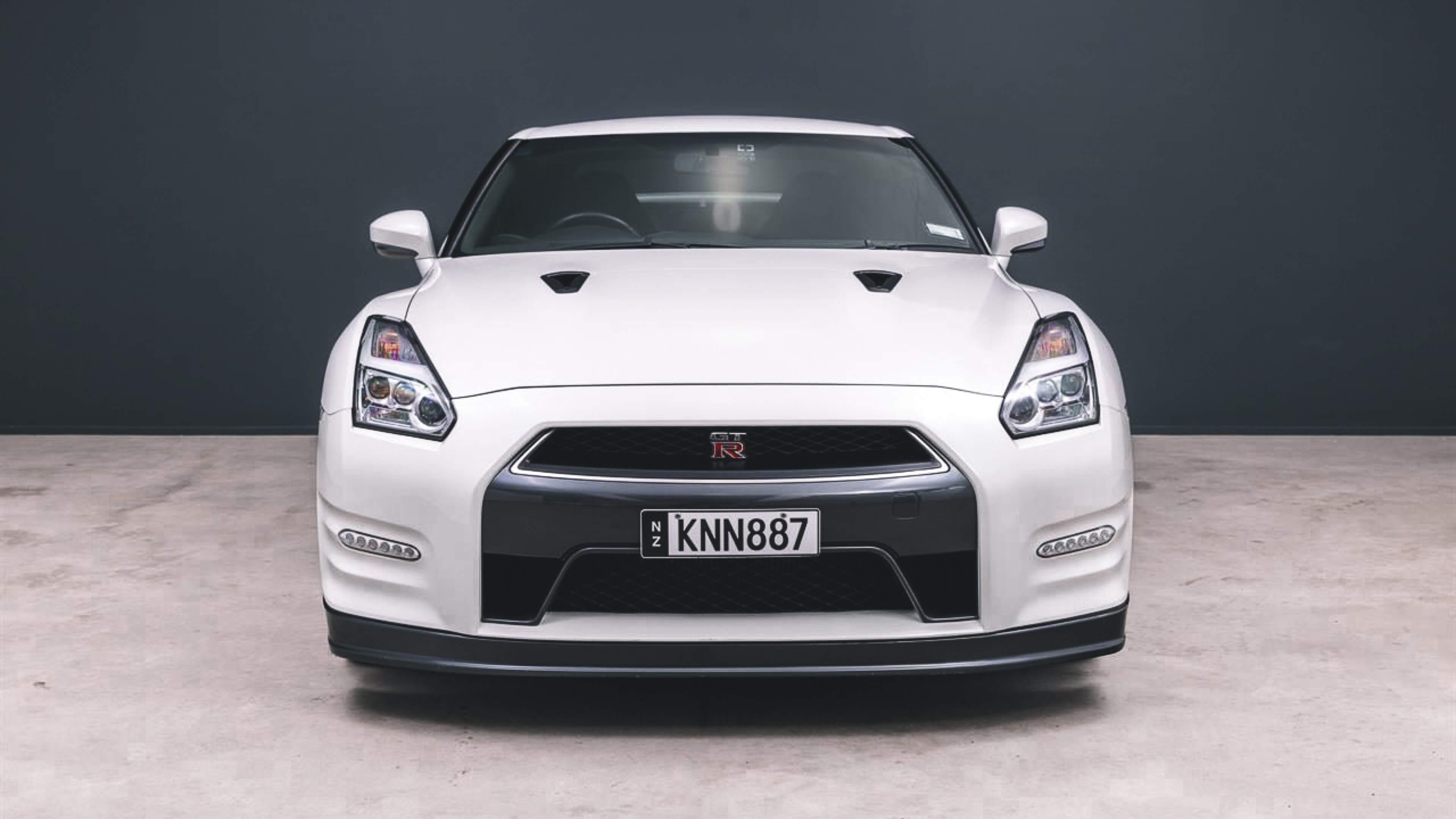 Nissan GTR R35 - Image 10