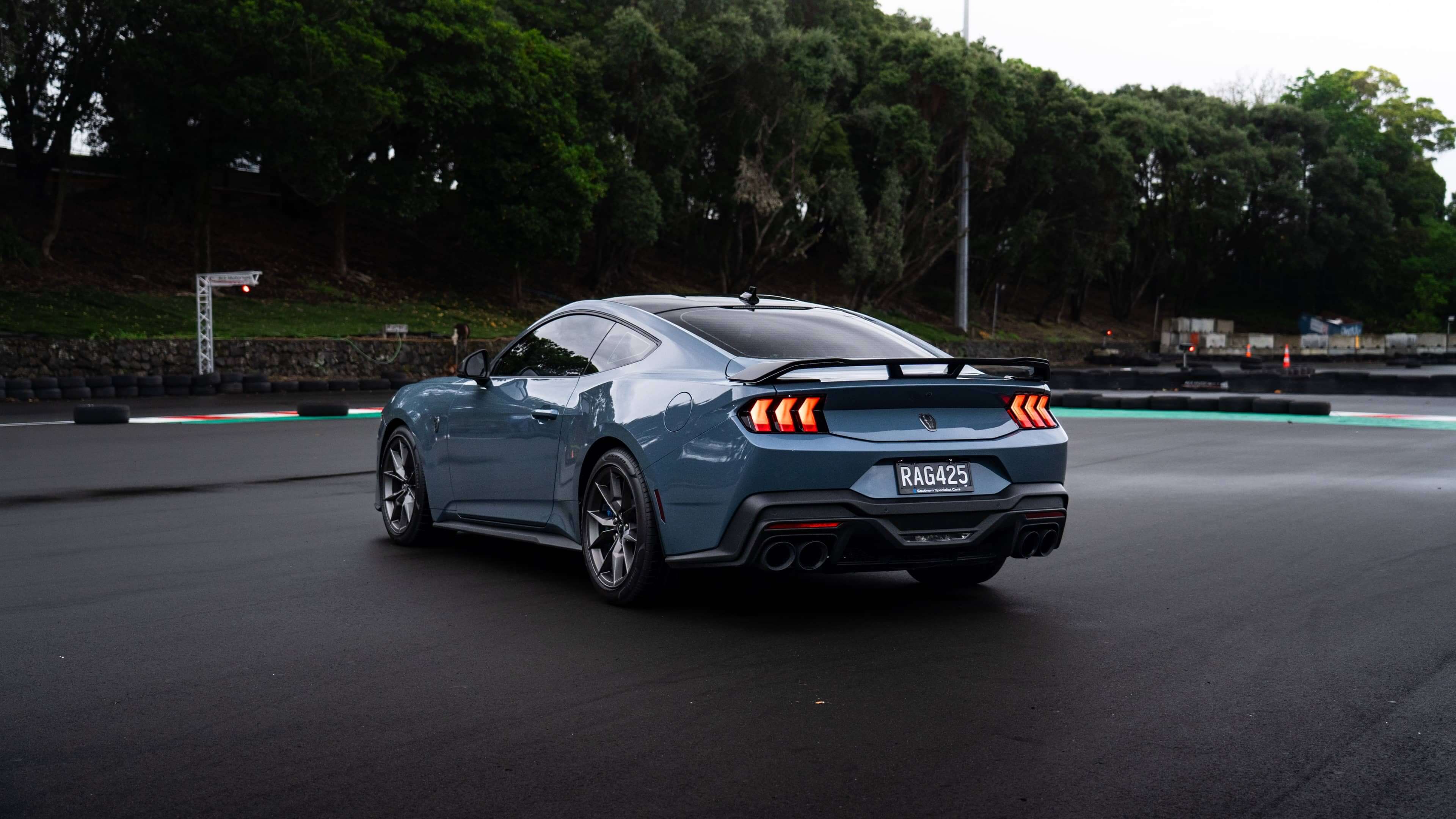 Mustang Dark Horse - Image 11