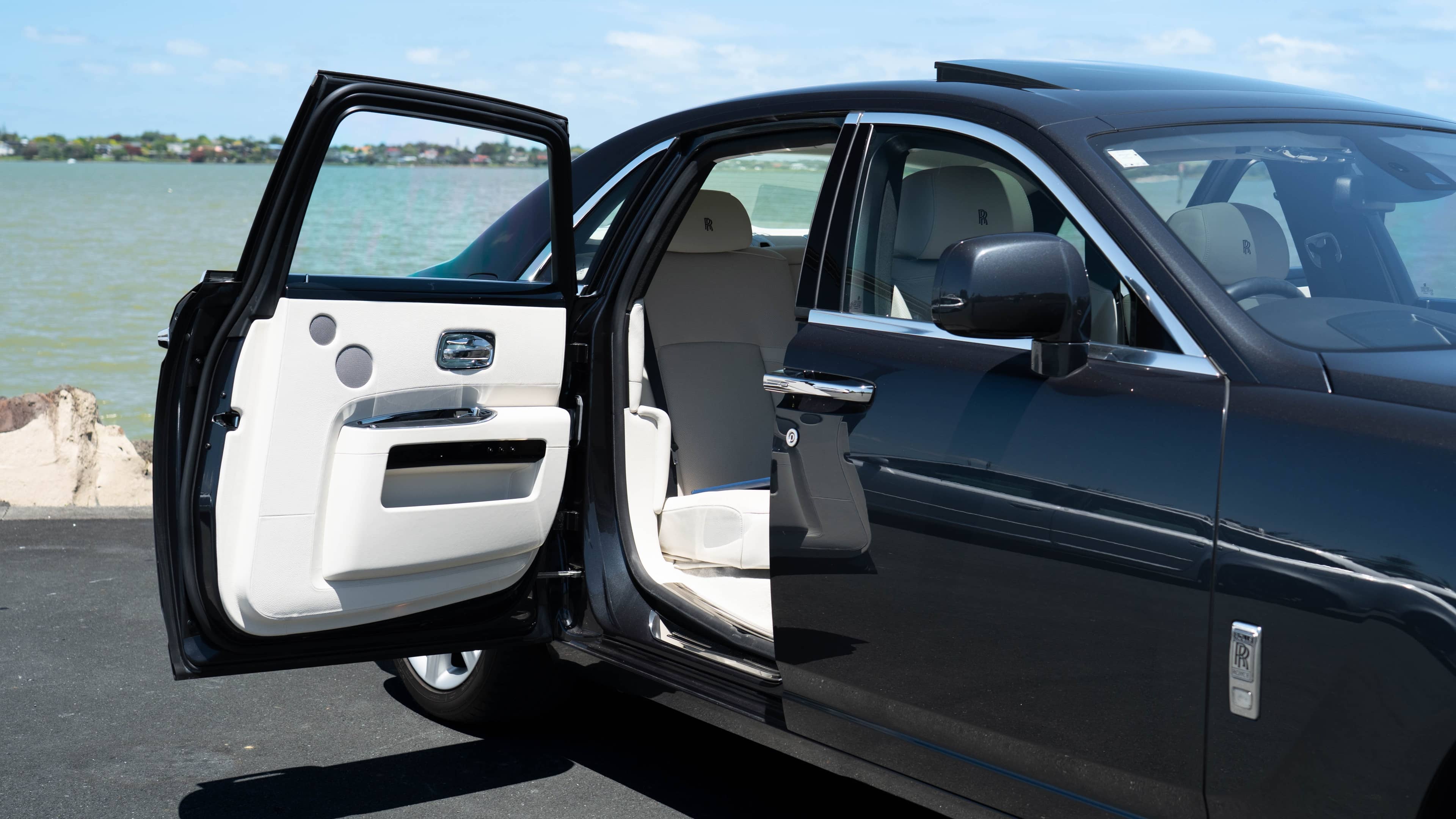 Rolls Royce Ghost - Image 9