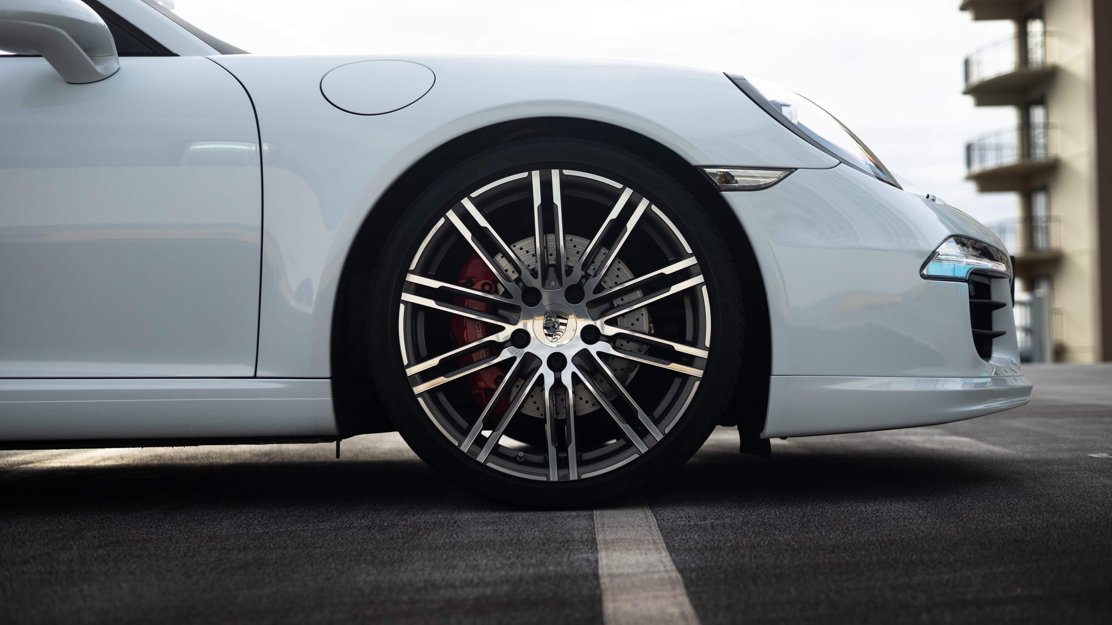 Porsche 911 Carrera S - Image 9