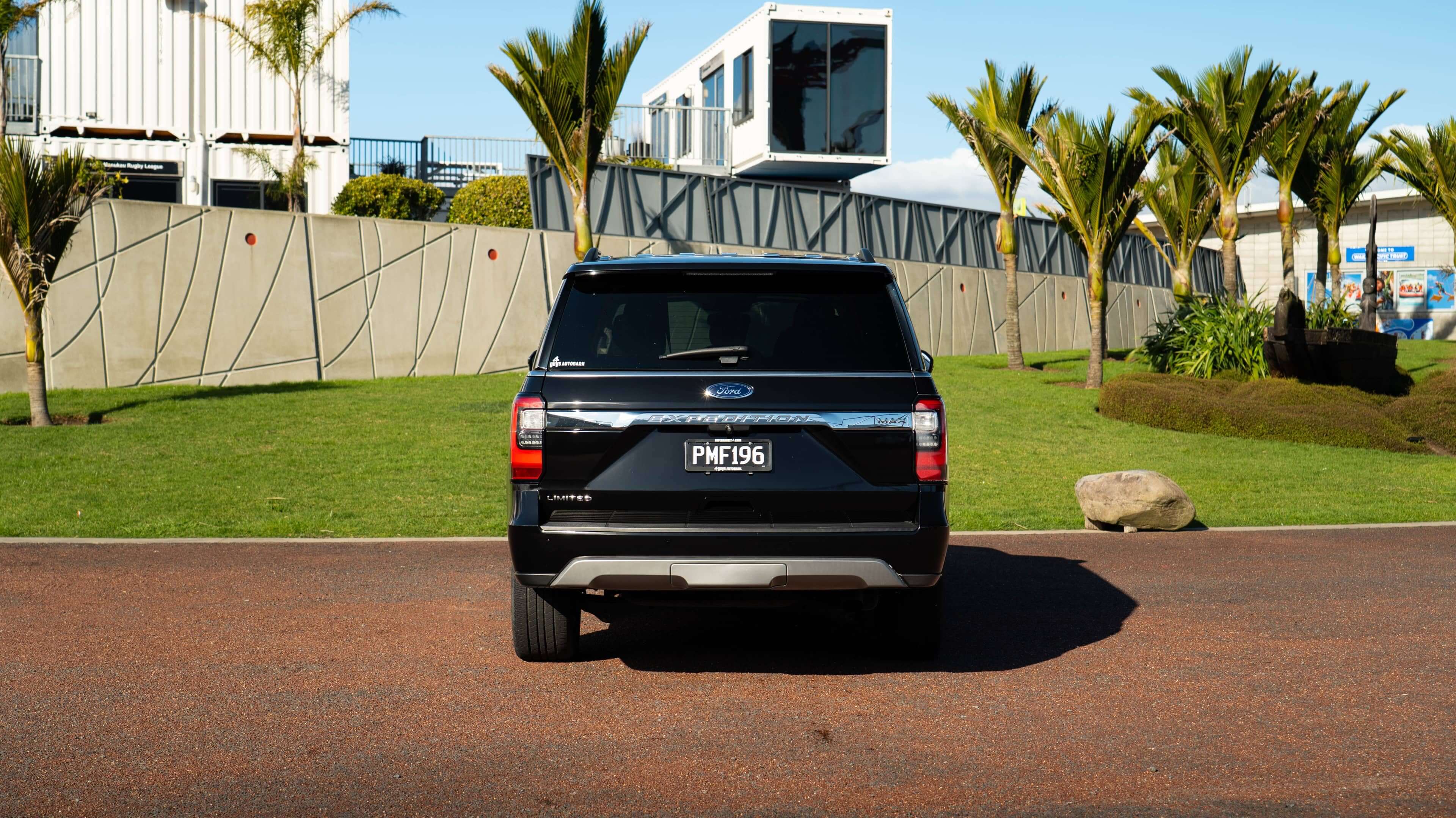 Ford Expedition Max - Image 9