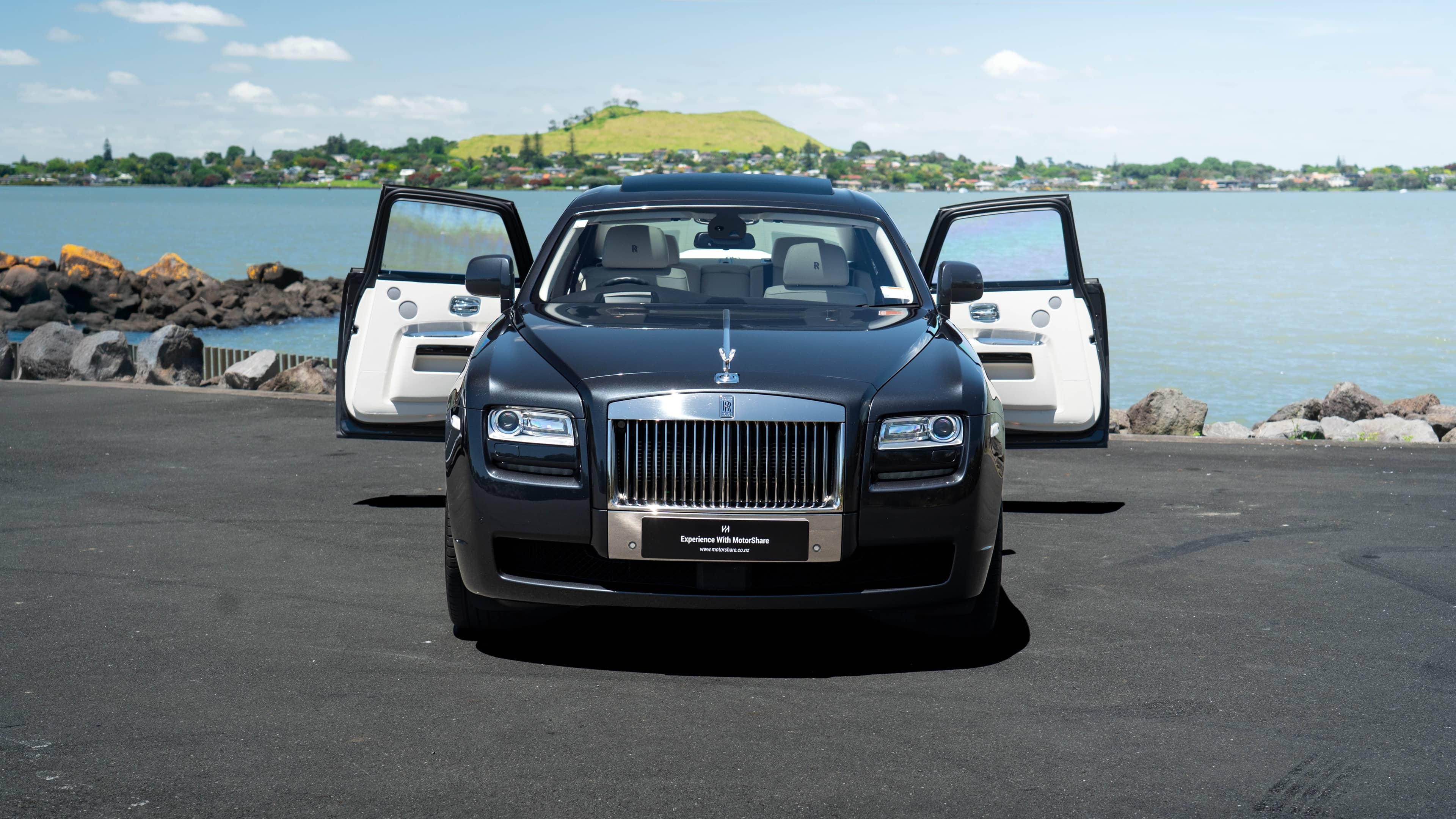 Rolls Royce Ghost - Image 1
