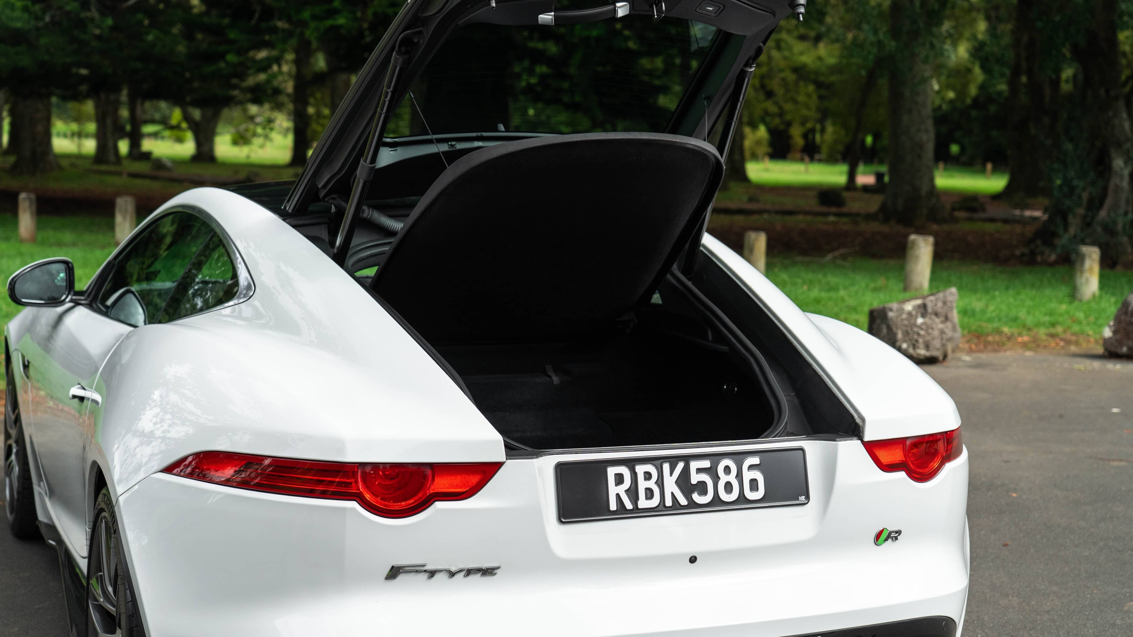 Jaguar F-Type R - Image 3