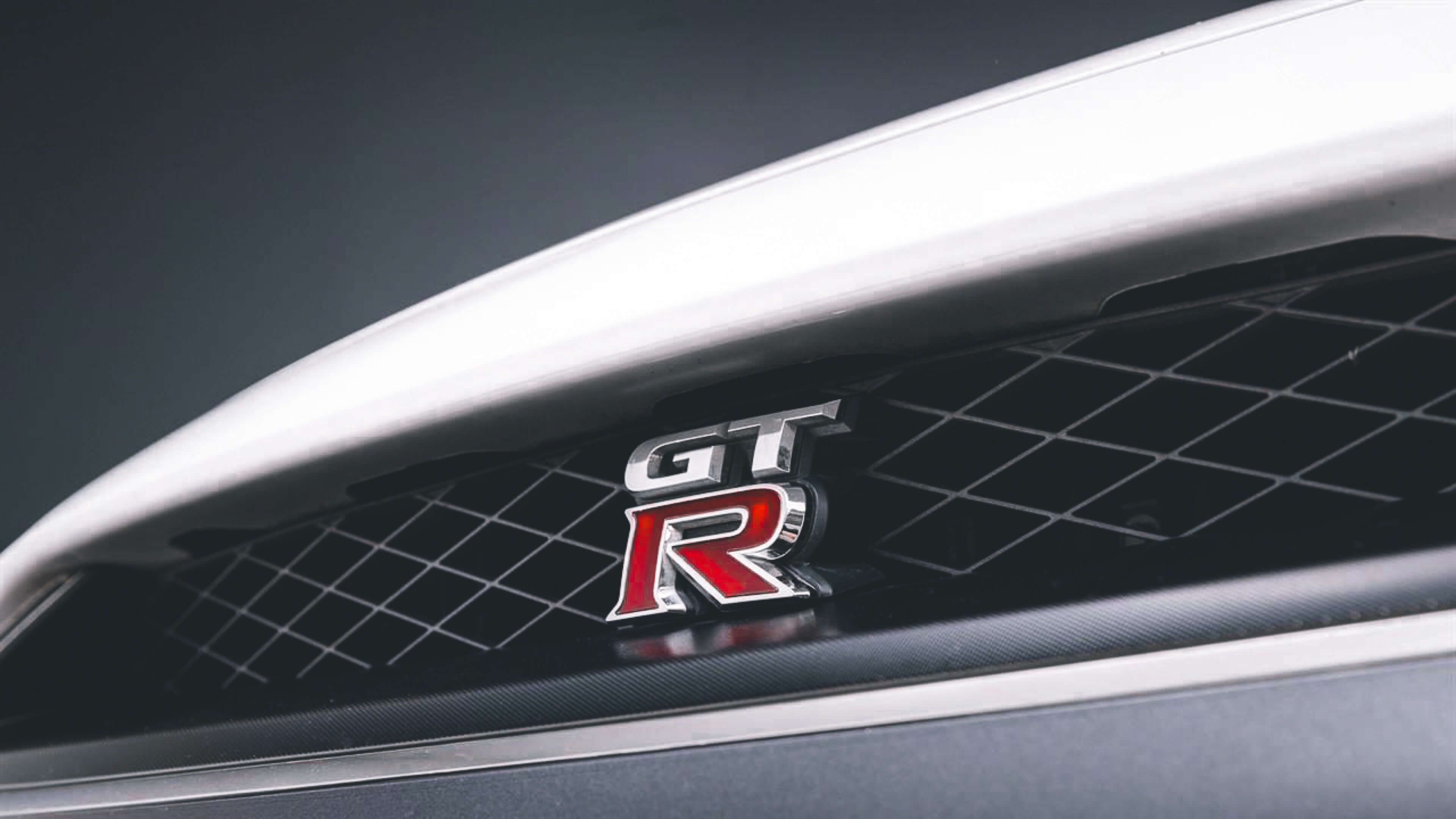 Nissan GTR R35 - Image 11