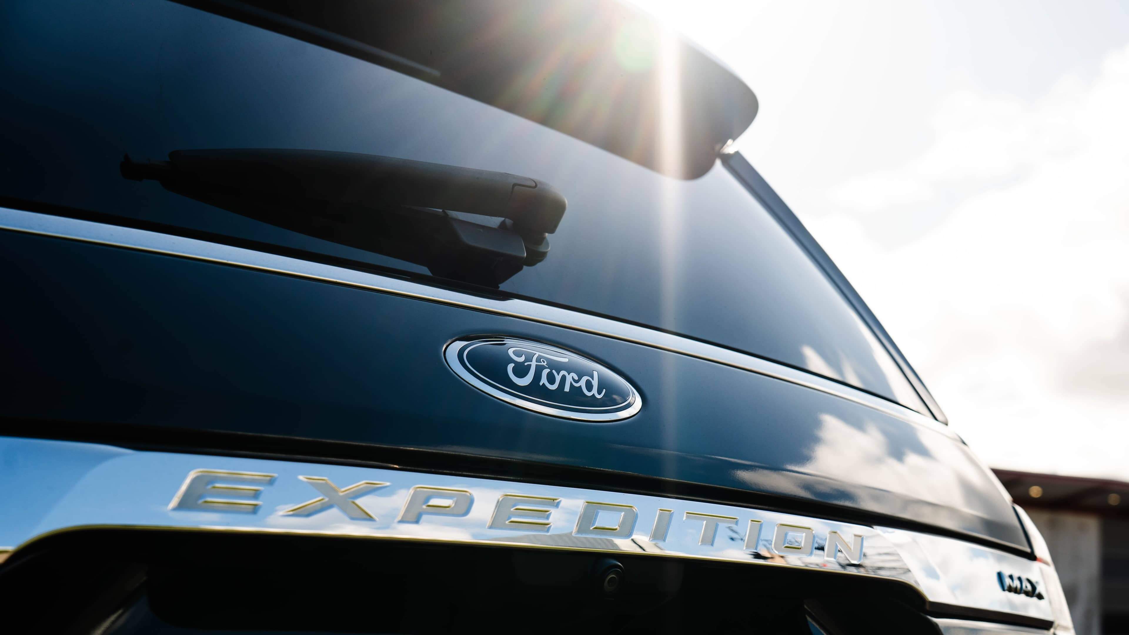 Ford Expedition Max - Image 11