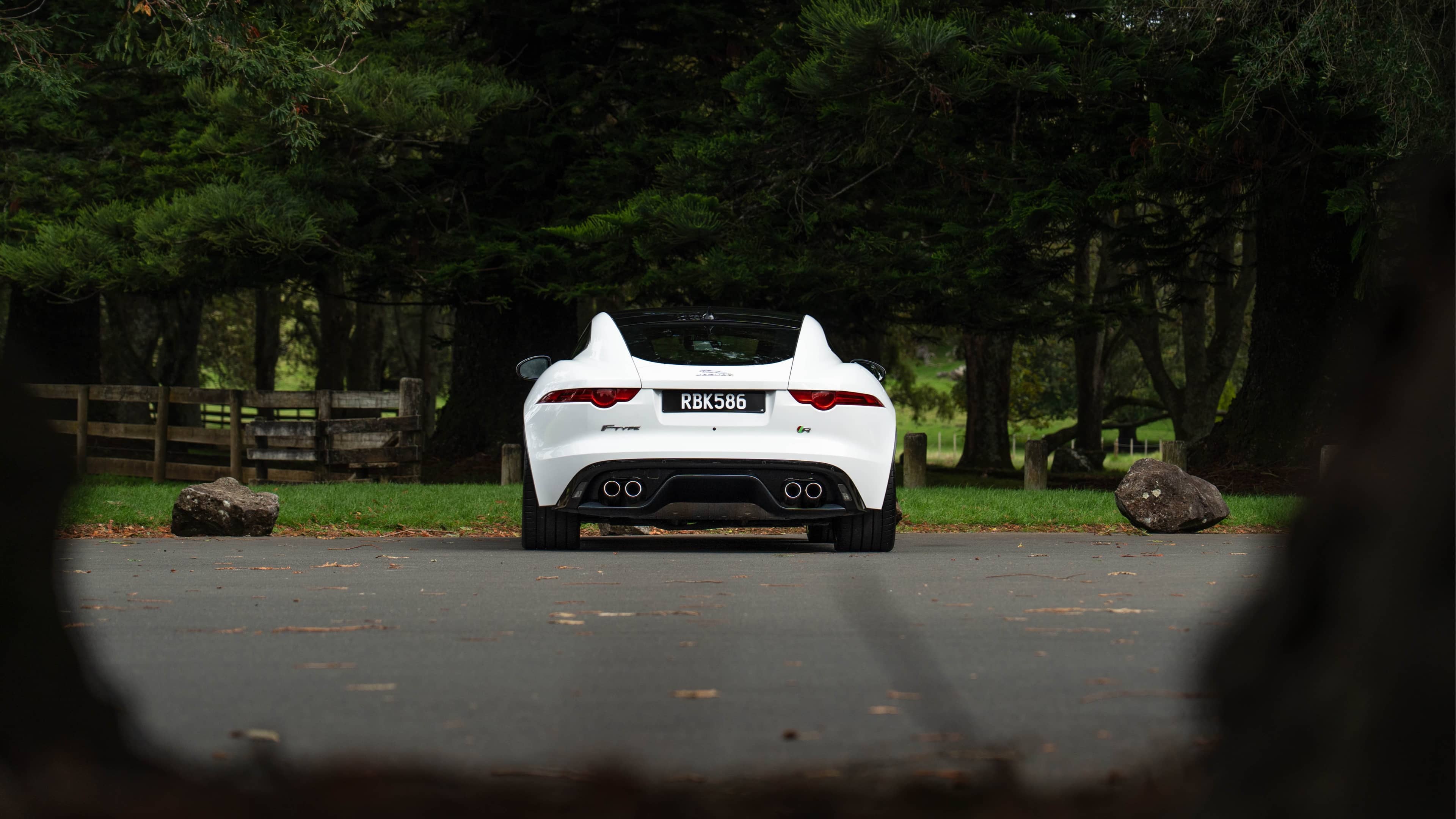 Jaguar F-Type R - Image 9