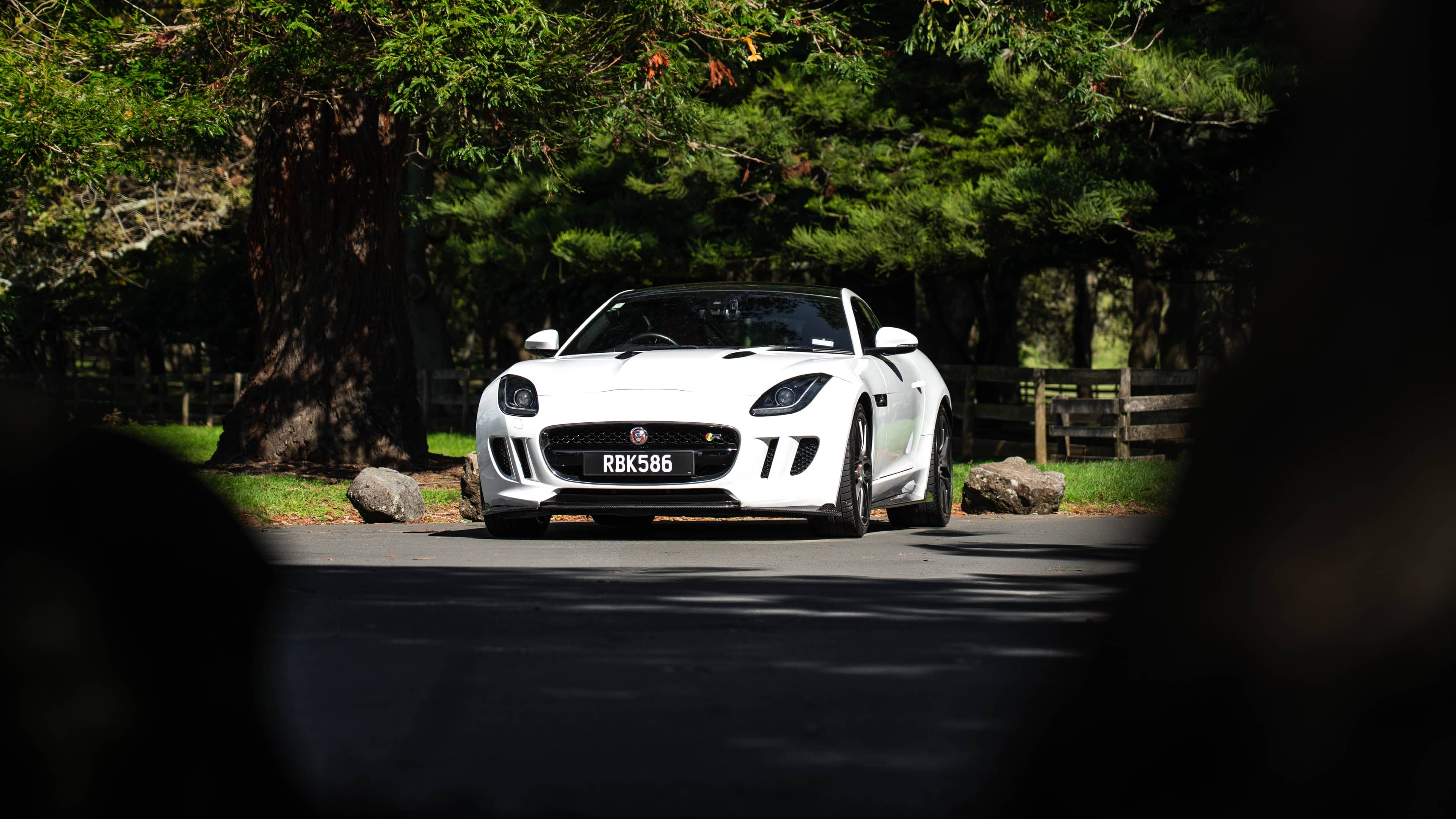 Jaguar F-Type R - Image 2