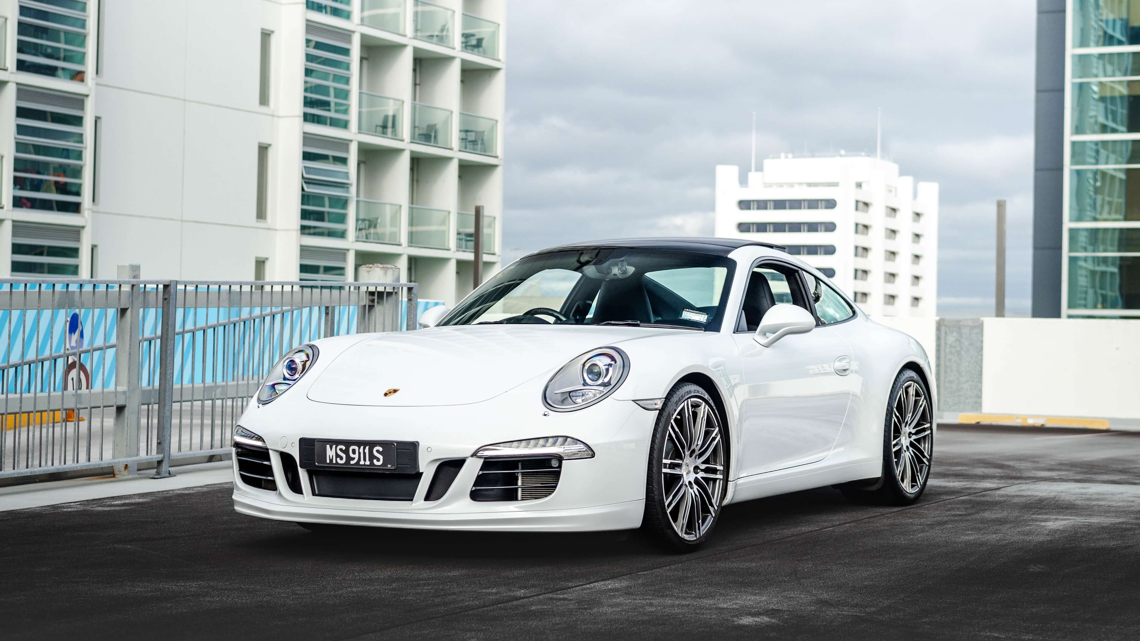 Porsche 911 Carrera S - Image 13