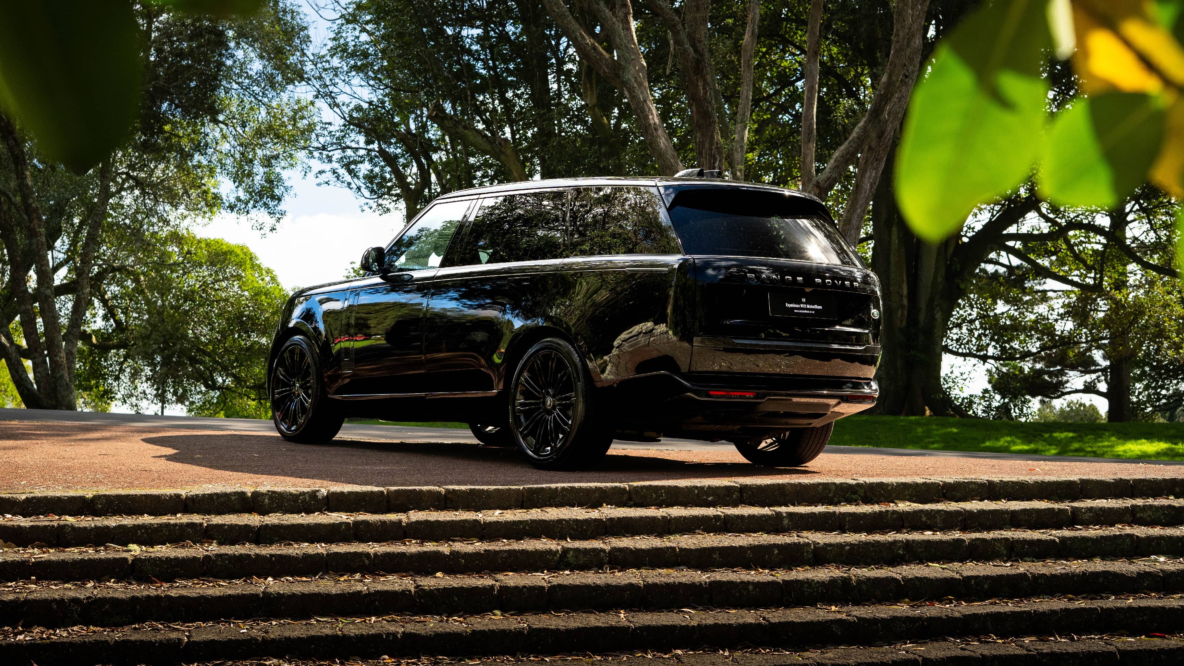 Range Rover Vogue - Image 1