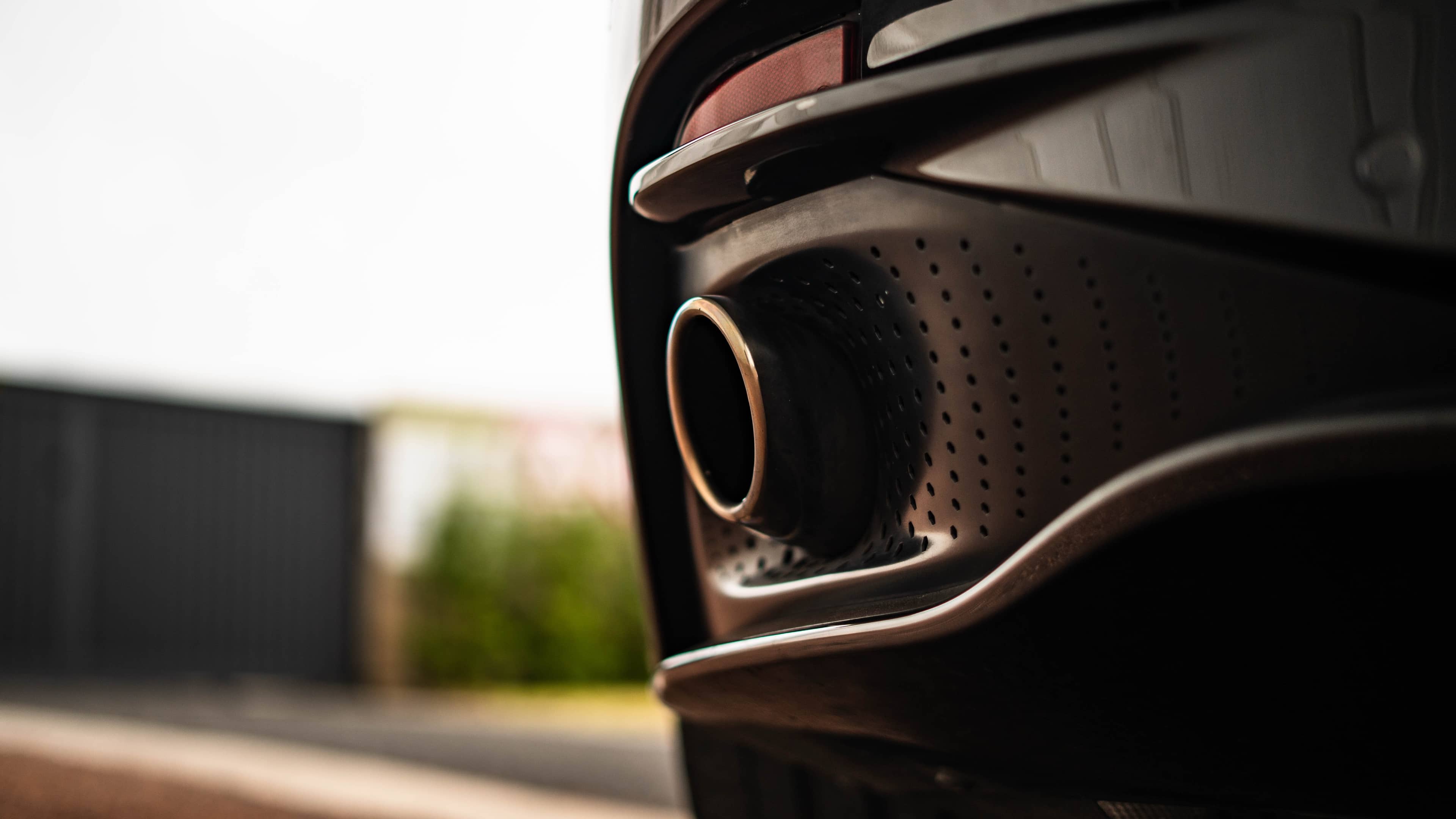 Aston Martin DB11 - Image 8