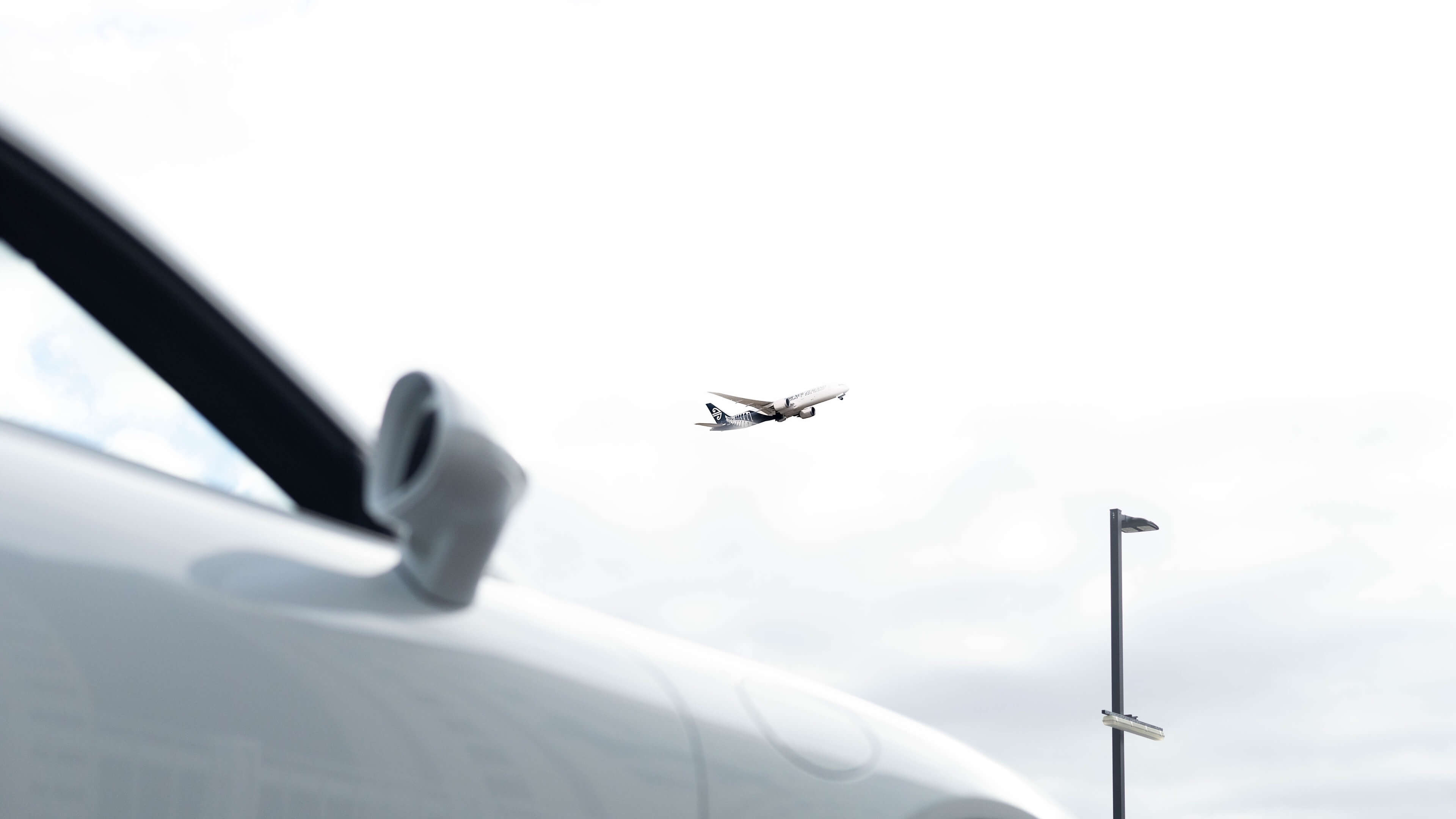 Porsche 911 Carrera S - Image 11