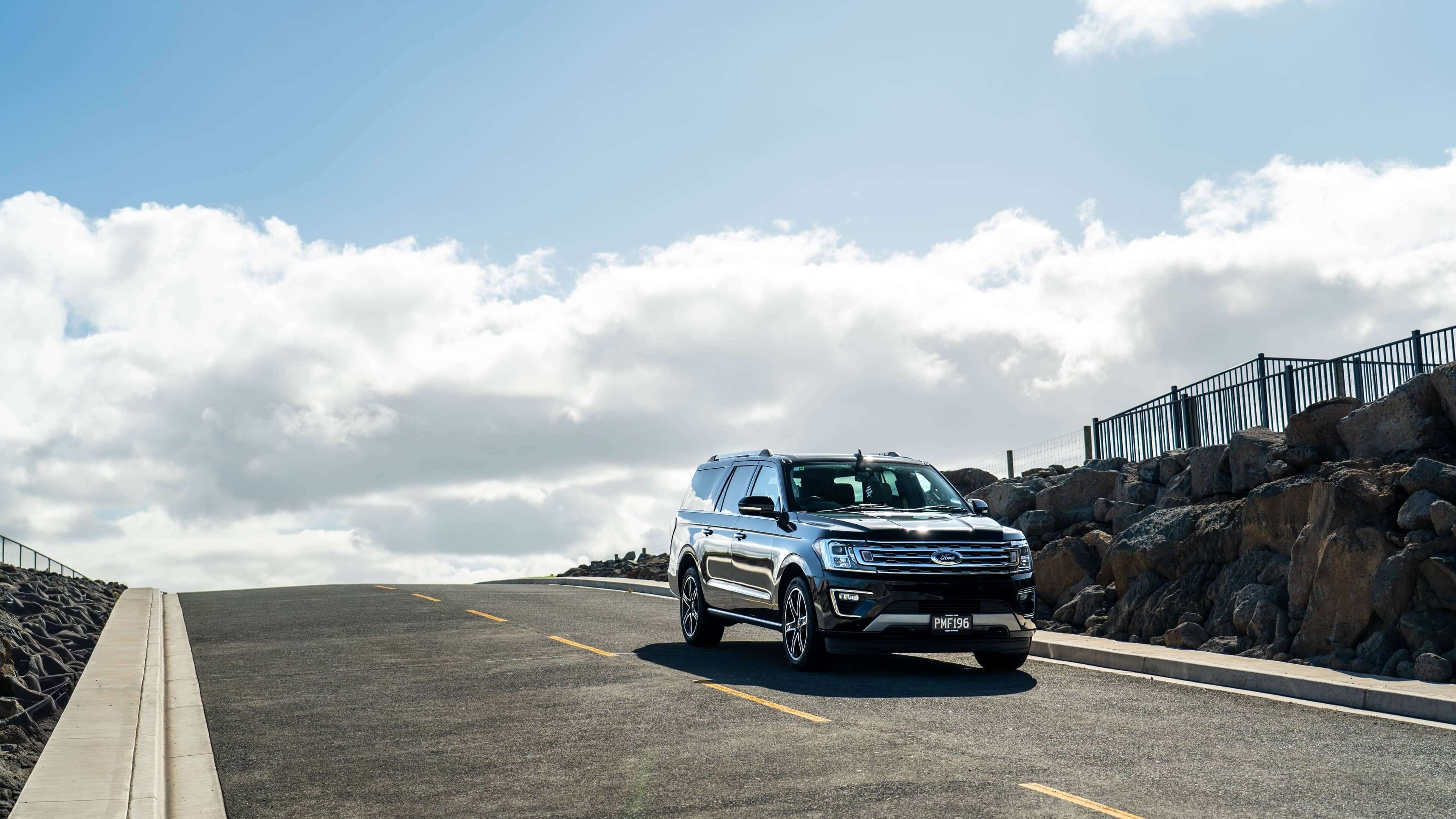 Ford Expedition Max - Image 8