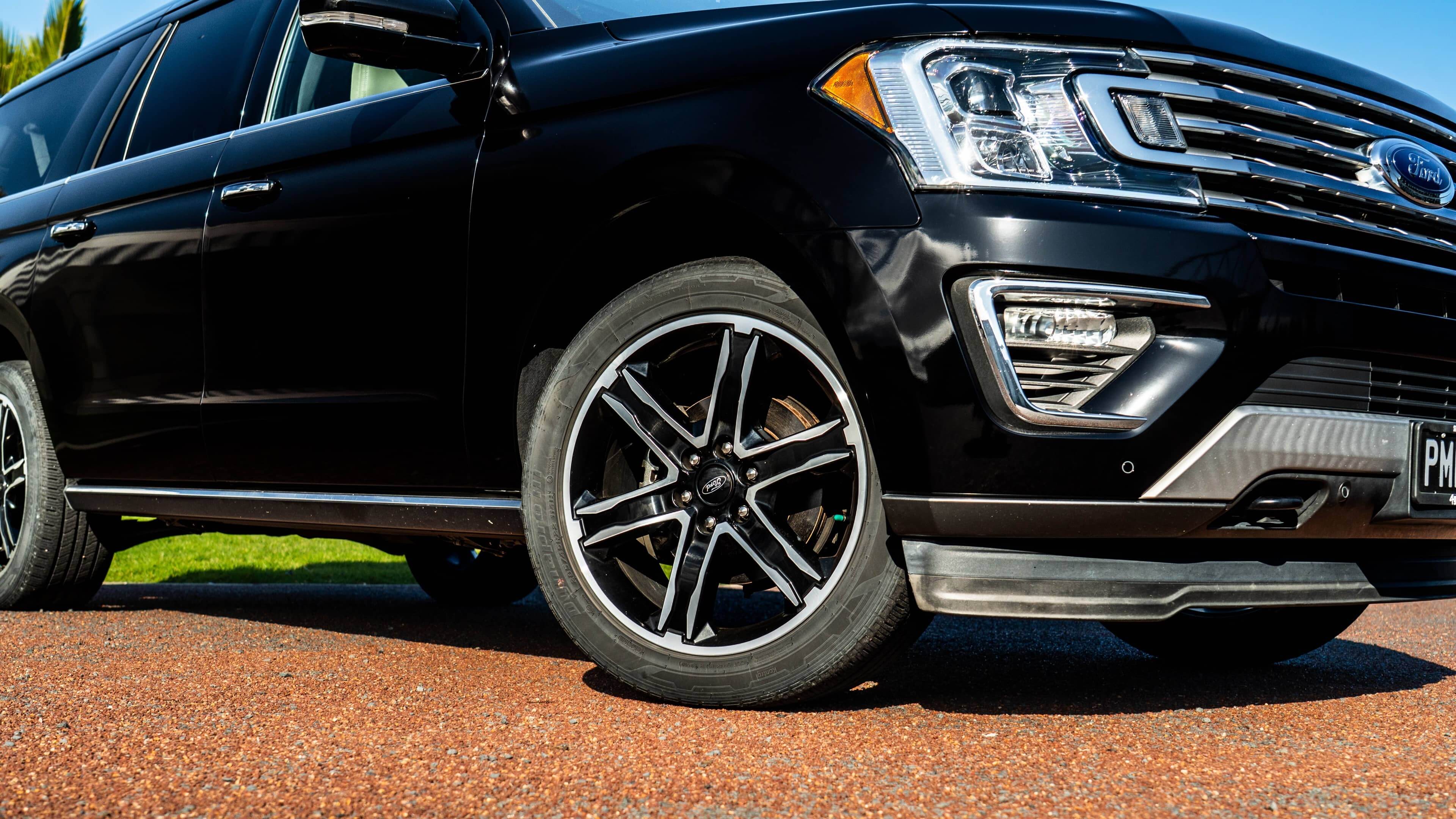 Ford Expedition Max - Image 7