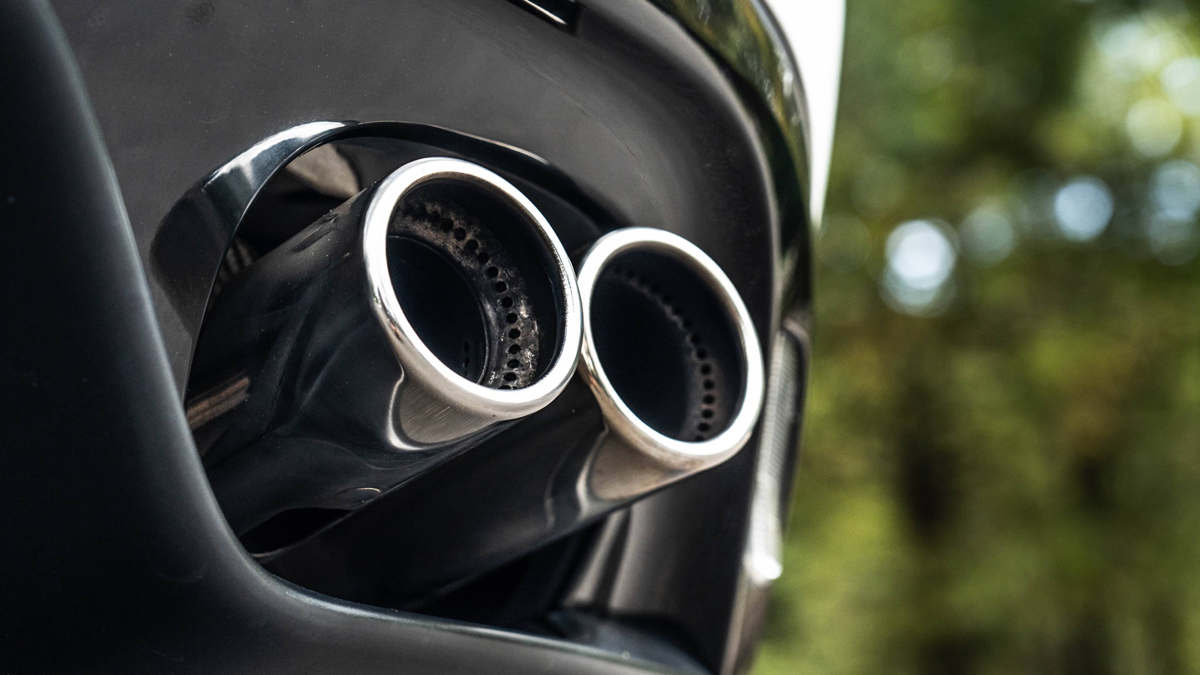 Jaguar F-Type R - Image 7