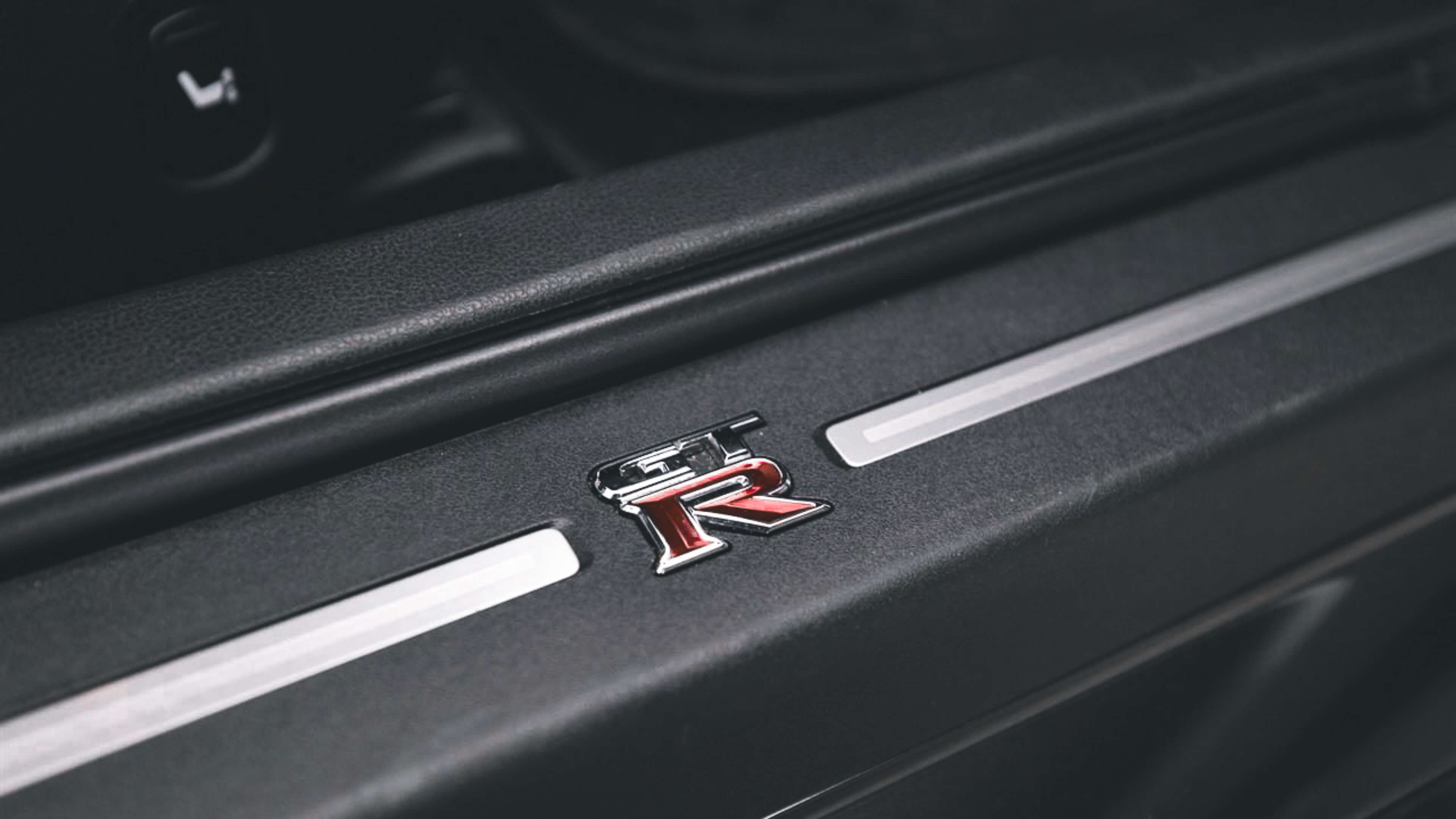 Nissan GTR R35 - Image 1