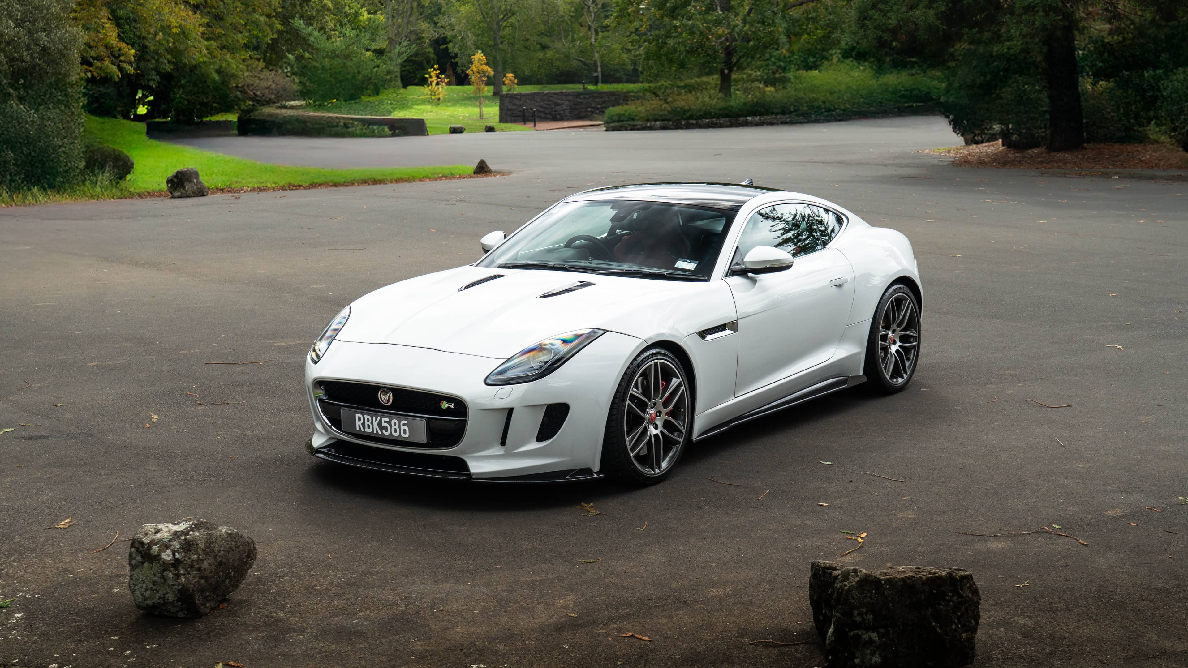 Jaguar F-Type R - Image 10