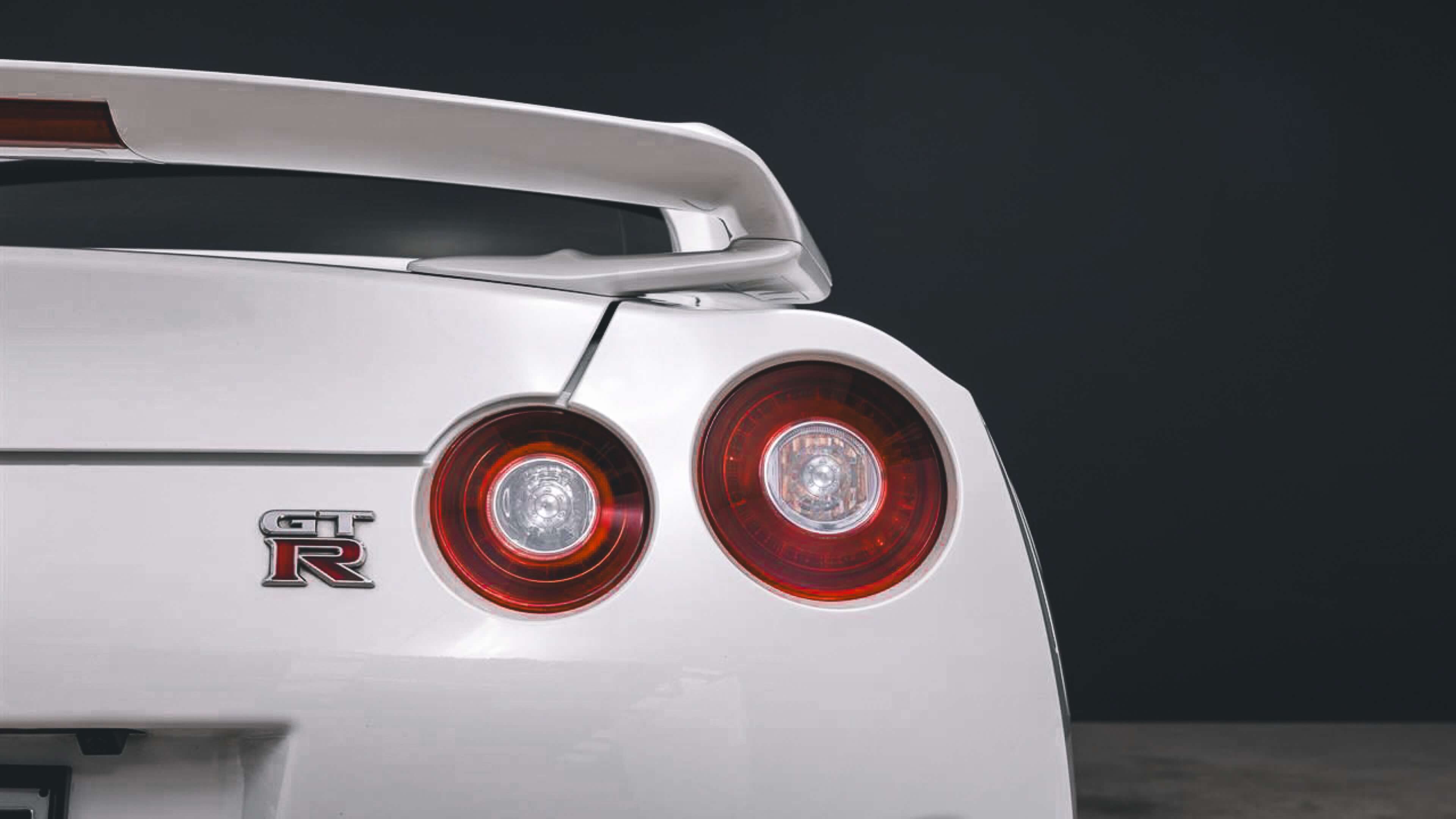 Nissan GTR R35 - Image 7
