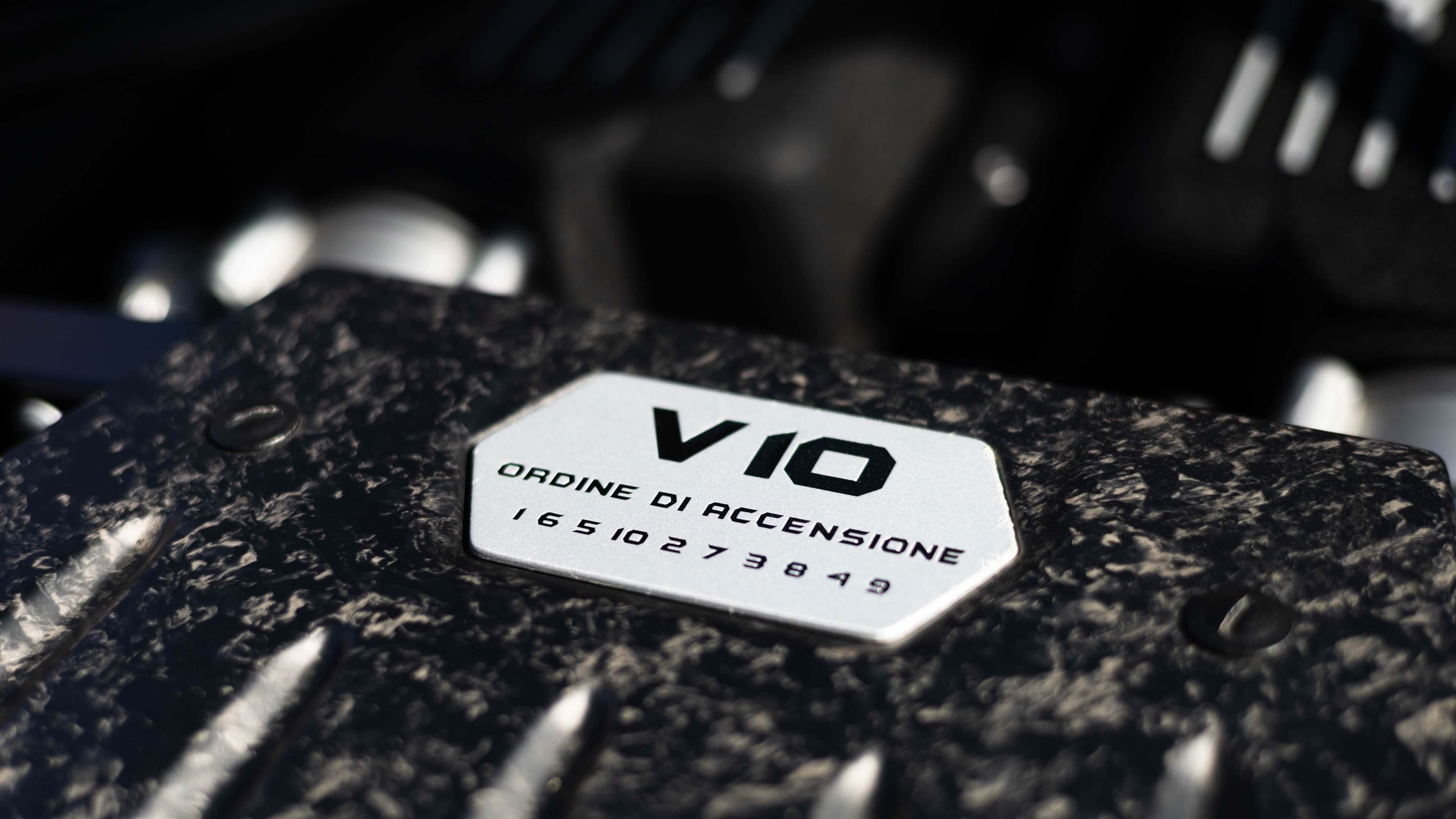 Lamborghini Huracan - Image 12