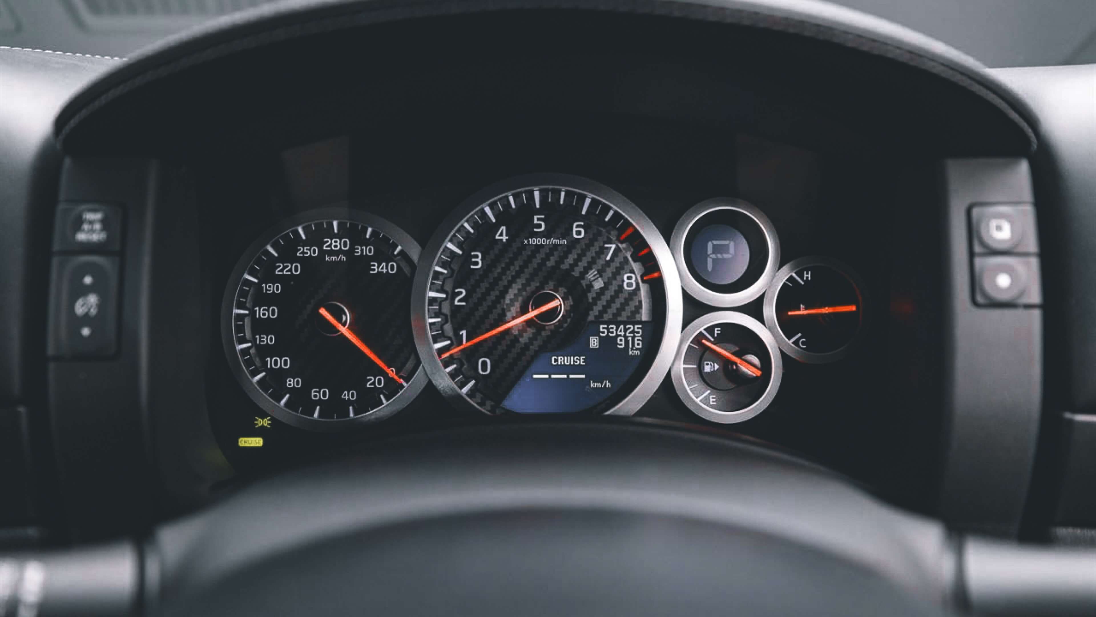 Nissan GTR R35 - Image 16