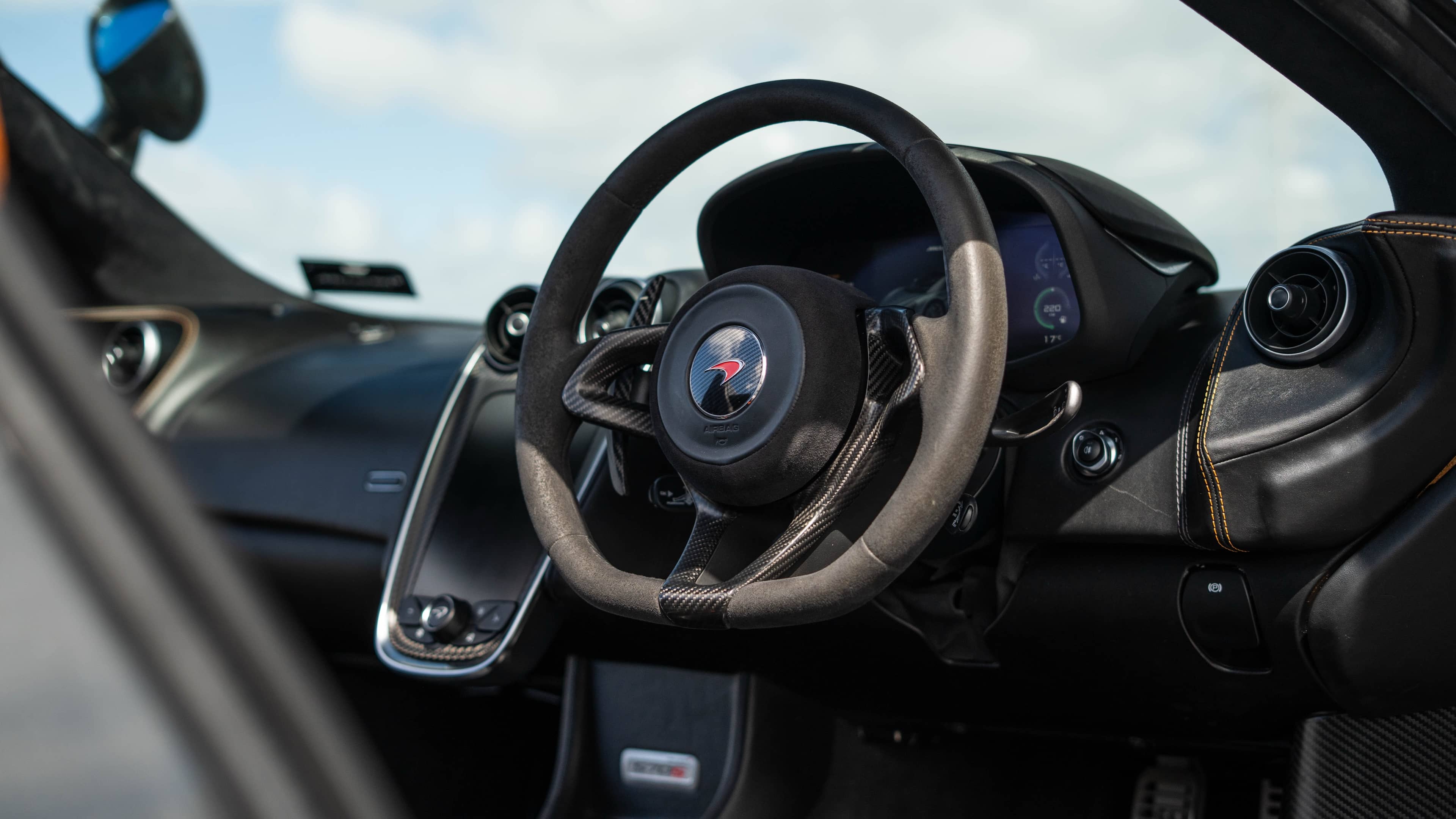 McLaren 570S - Image 11