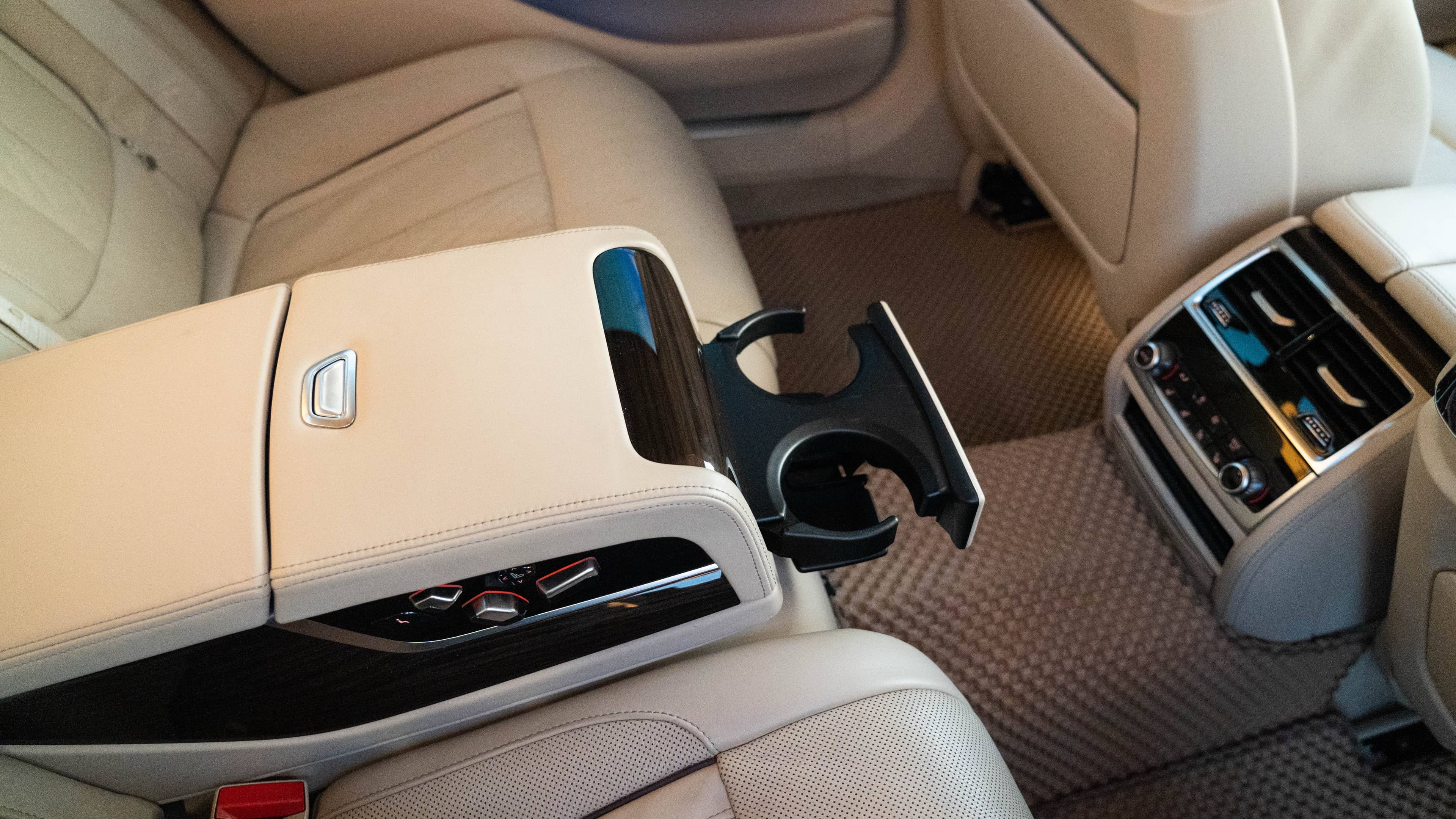 BMW 740LI - Image 12