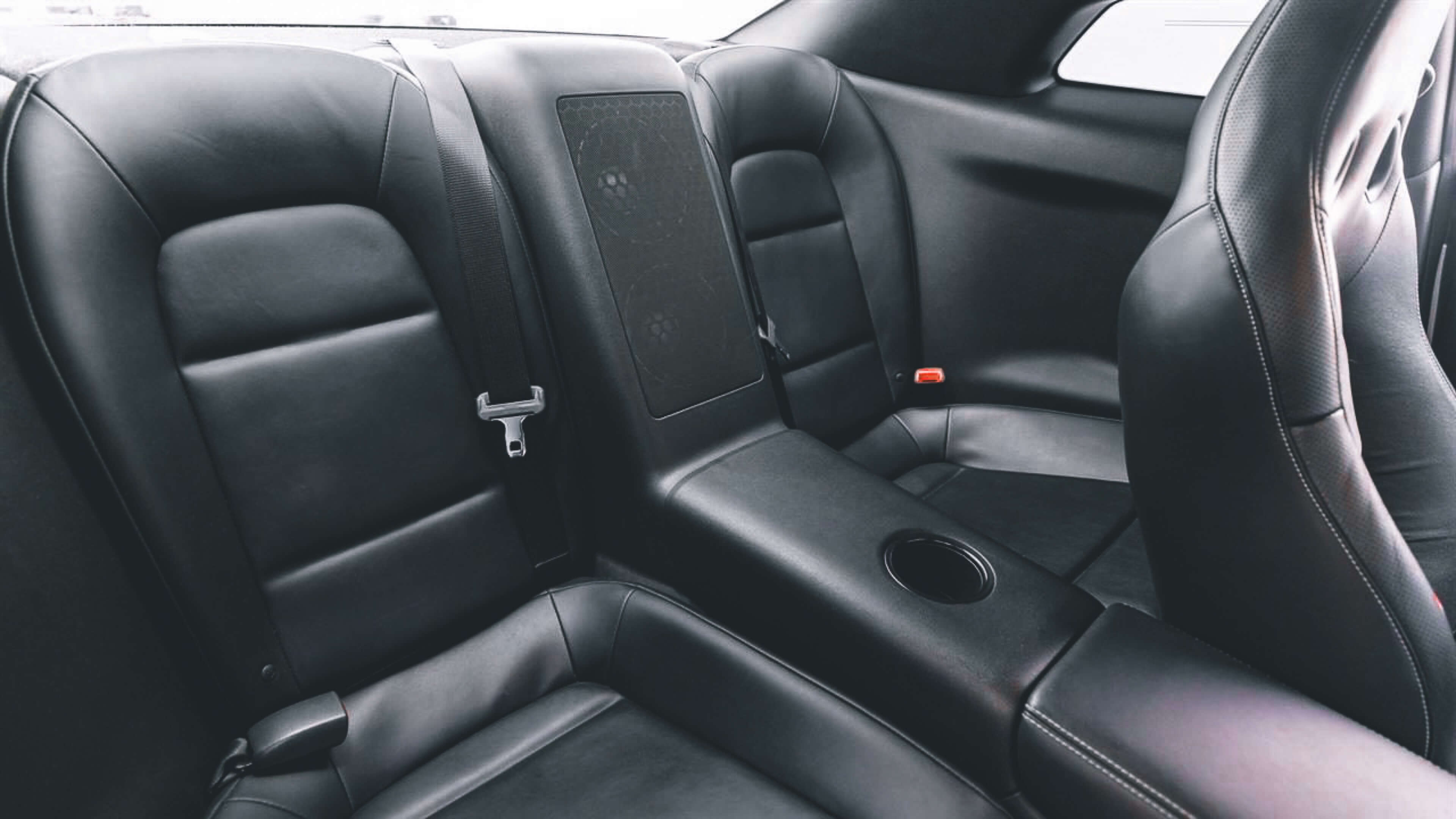 Nissan GTR R35 - Image 15