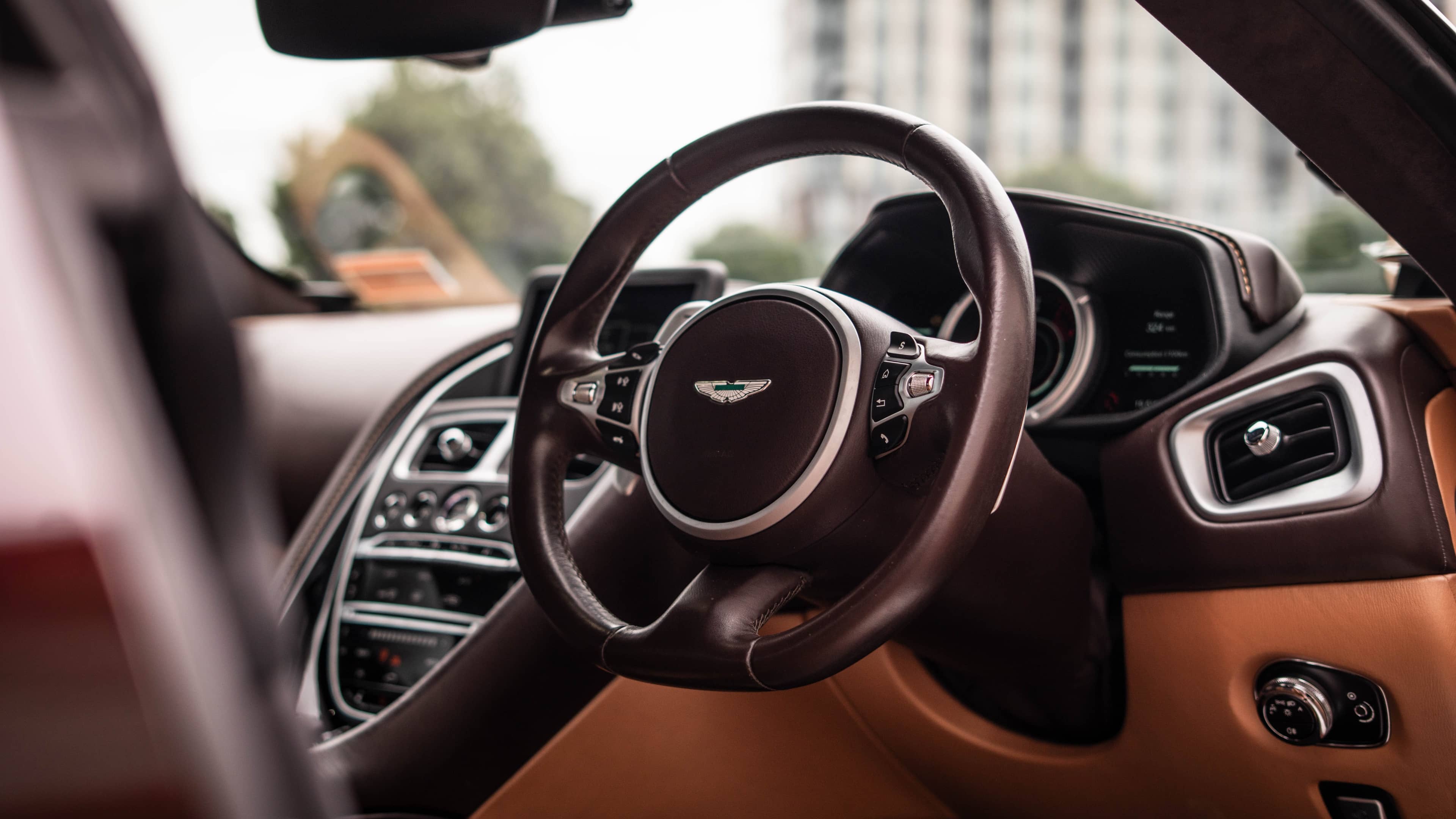 Aston Martin DB11 - Image 11