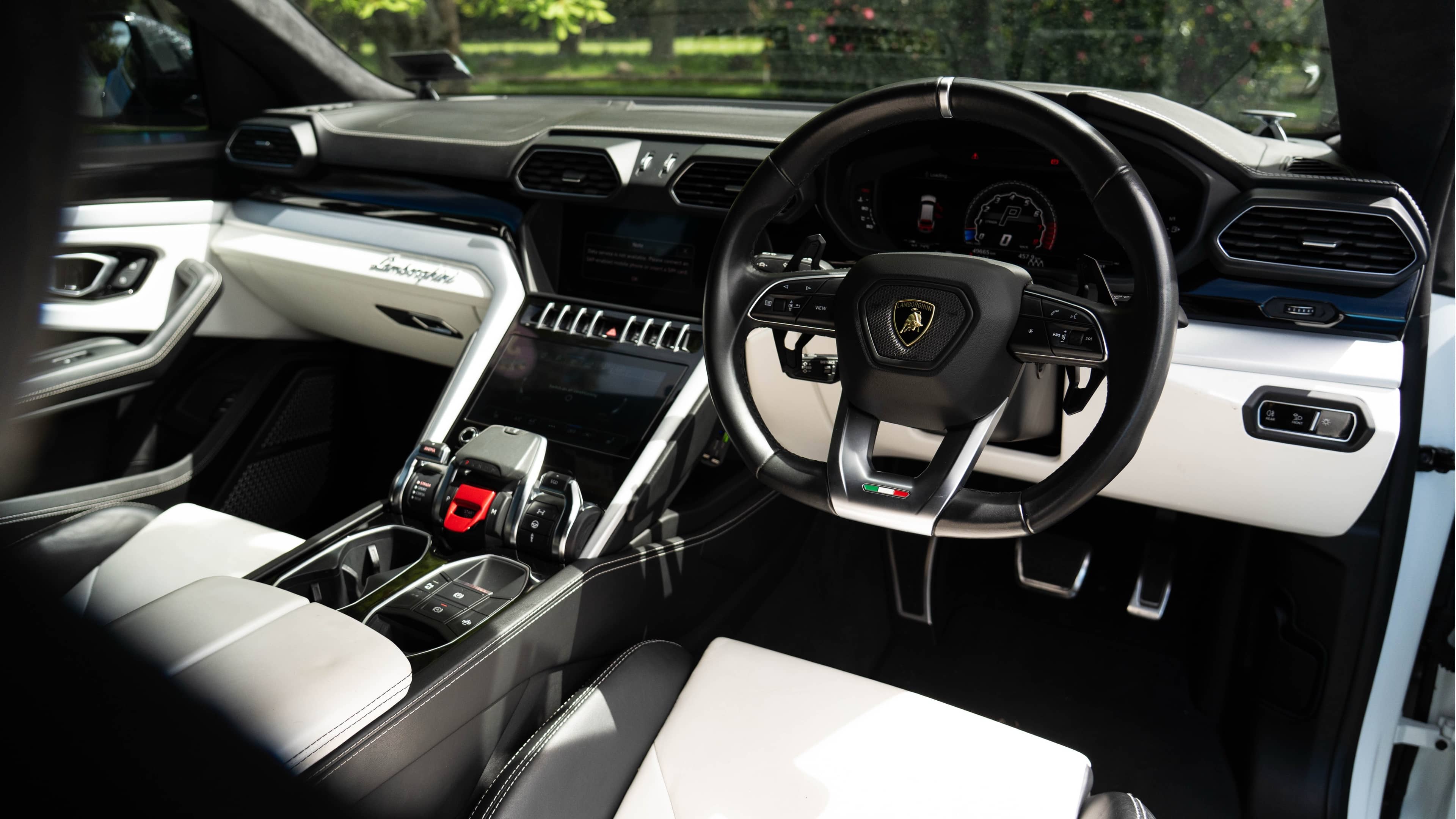 Lamborghini Urus - Image 16