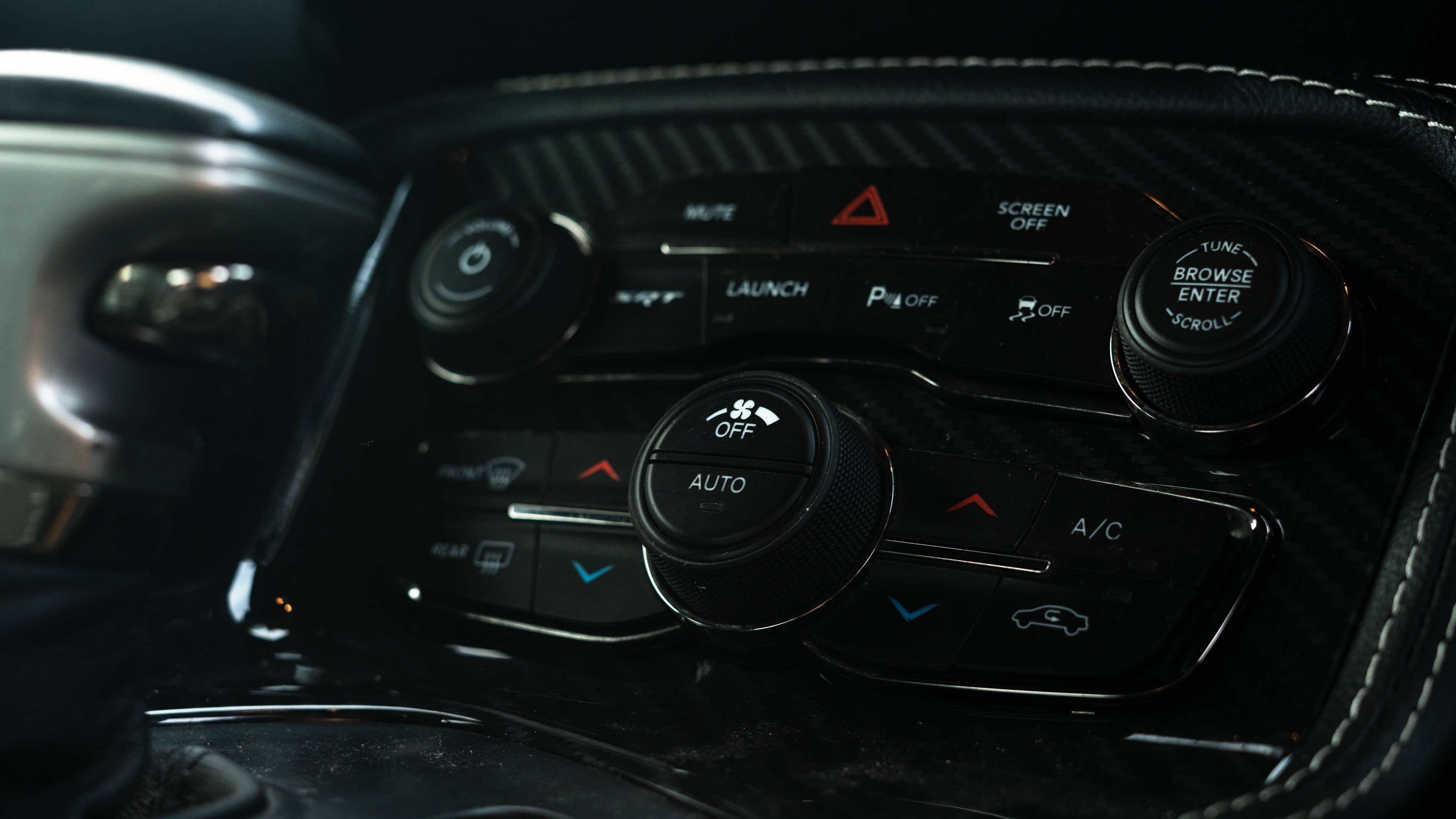 Dodge Challenger SRT Hellcat Redeye - Image 18