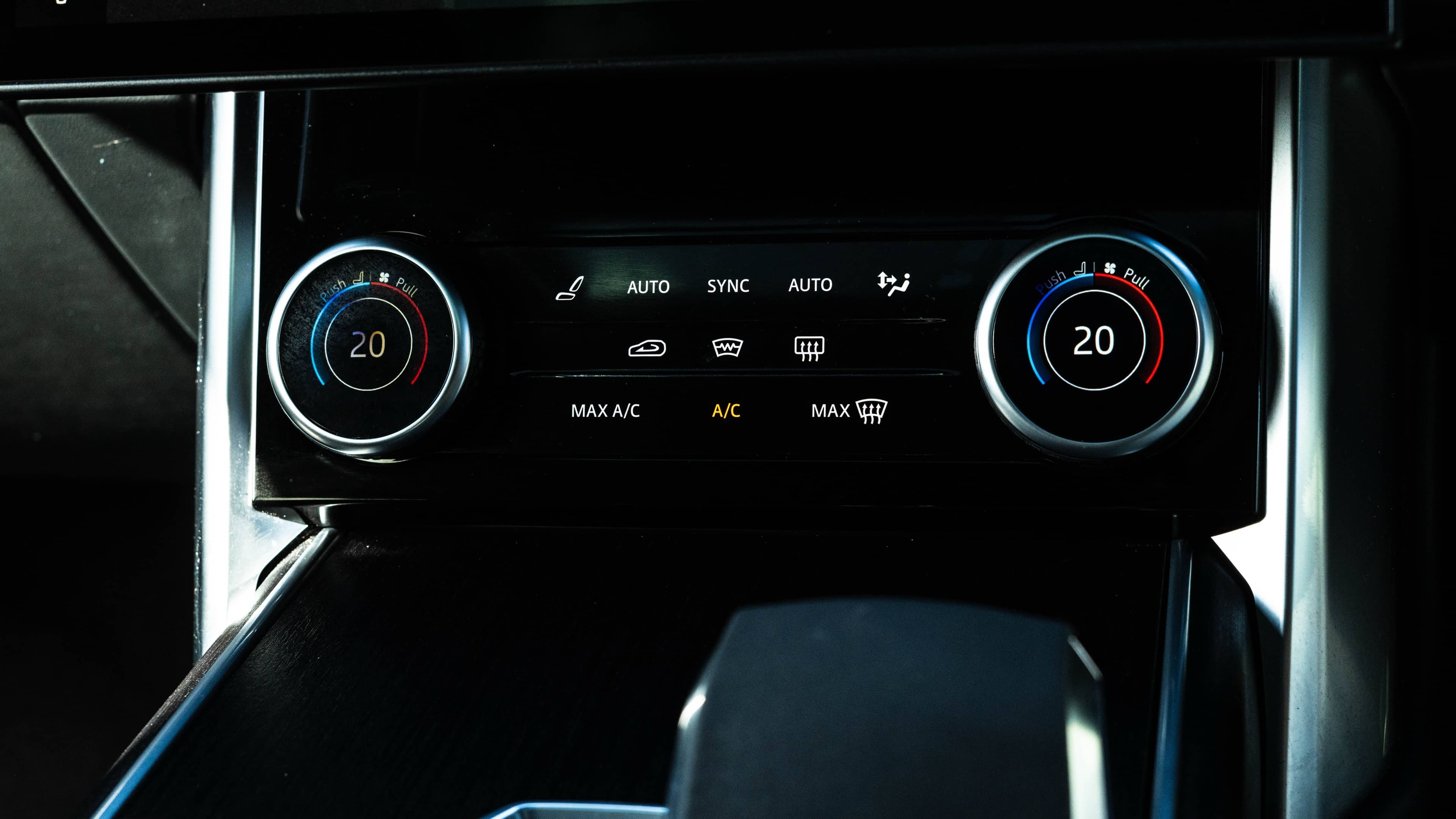 Range Rover Vogue - Image 17