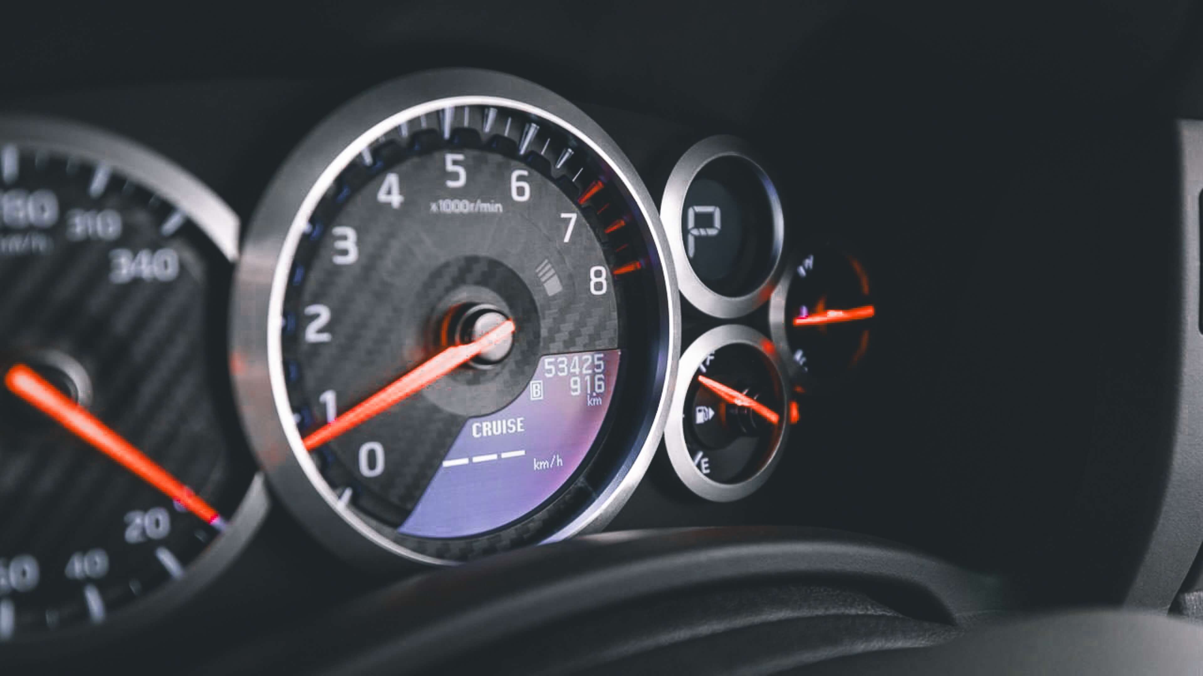 Nissan GTR R35 - Image 20