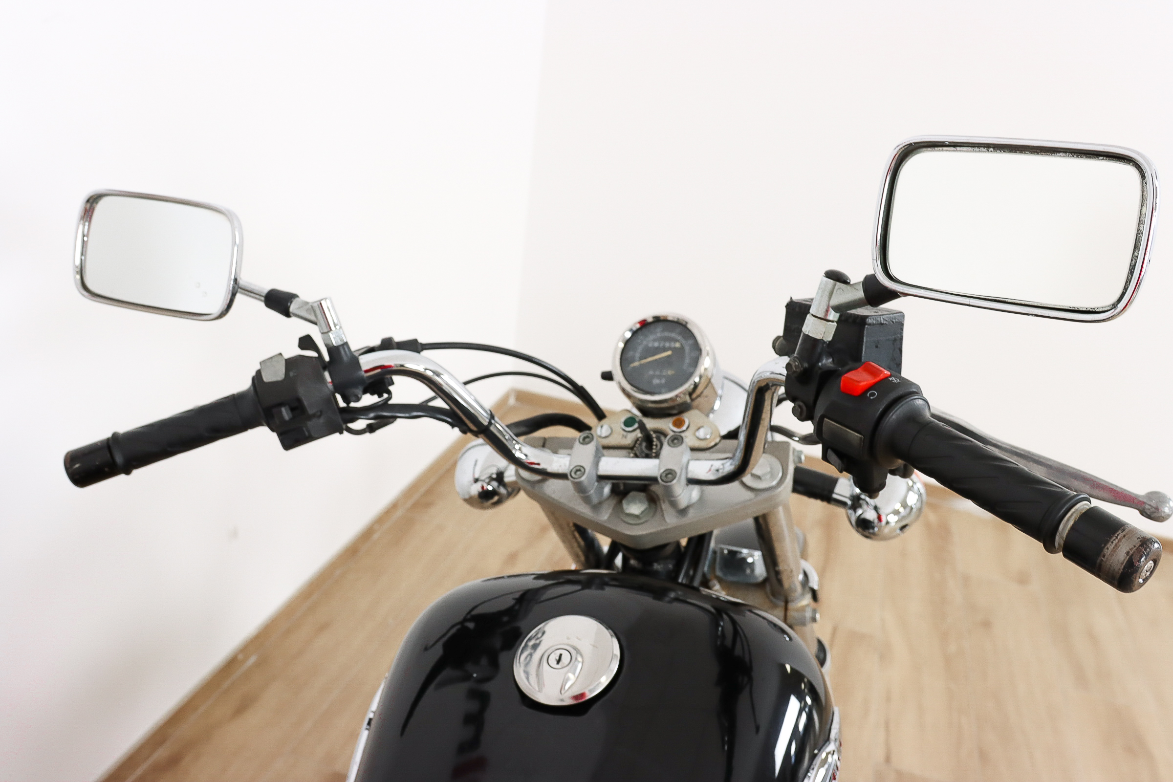 SUZUKI Marauder 250 promoSUZUKI5 SUZUKI Marauder 250 promoSUZUKI5
