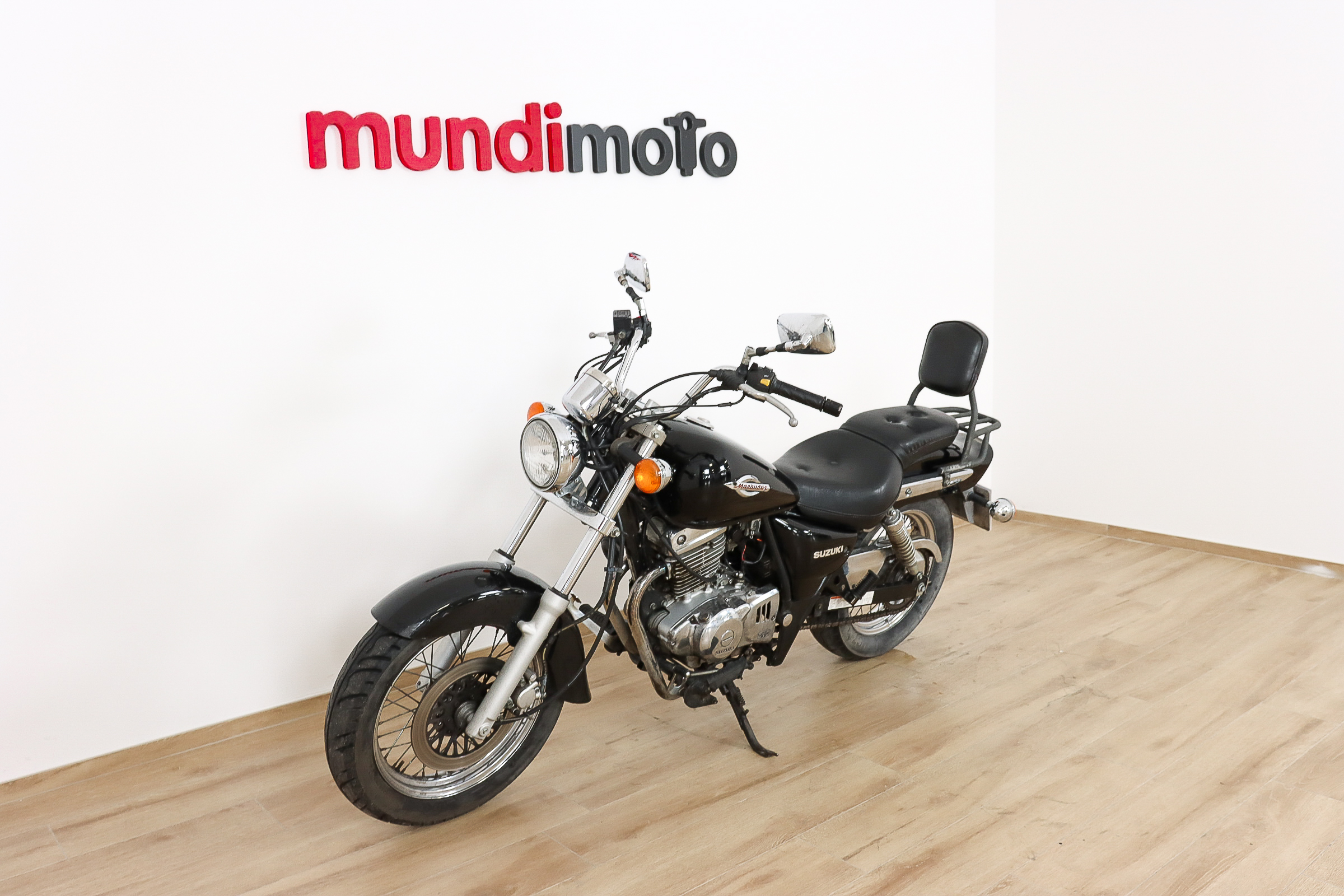 SUZUKI Marauder 250 promoSUZUKI8 SUZUKI Marauder 250 promoSUZUKI8