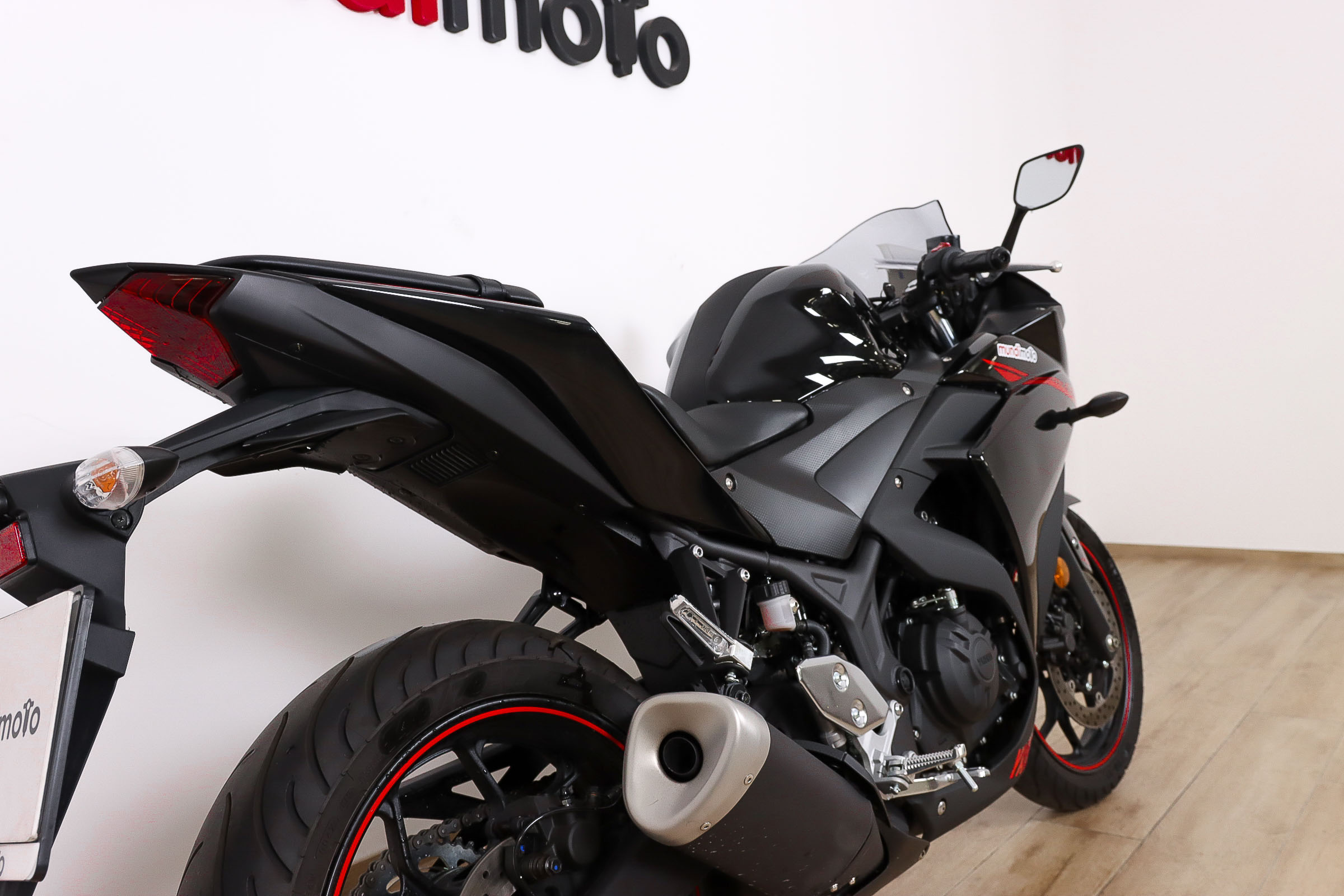 YAMAHA YZF-R3YAMAHA4 YAMAHA YZF-R3YAMAHA4