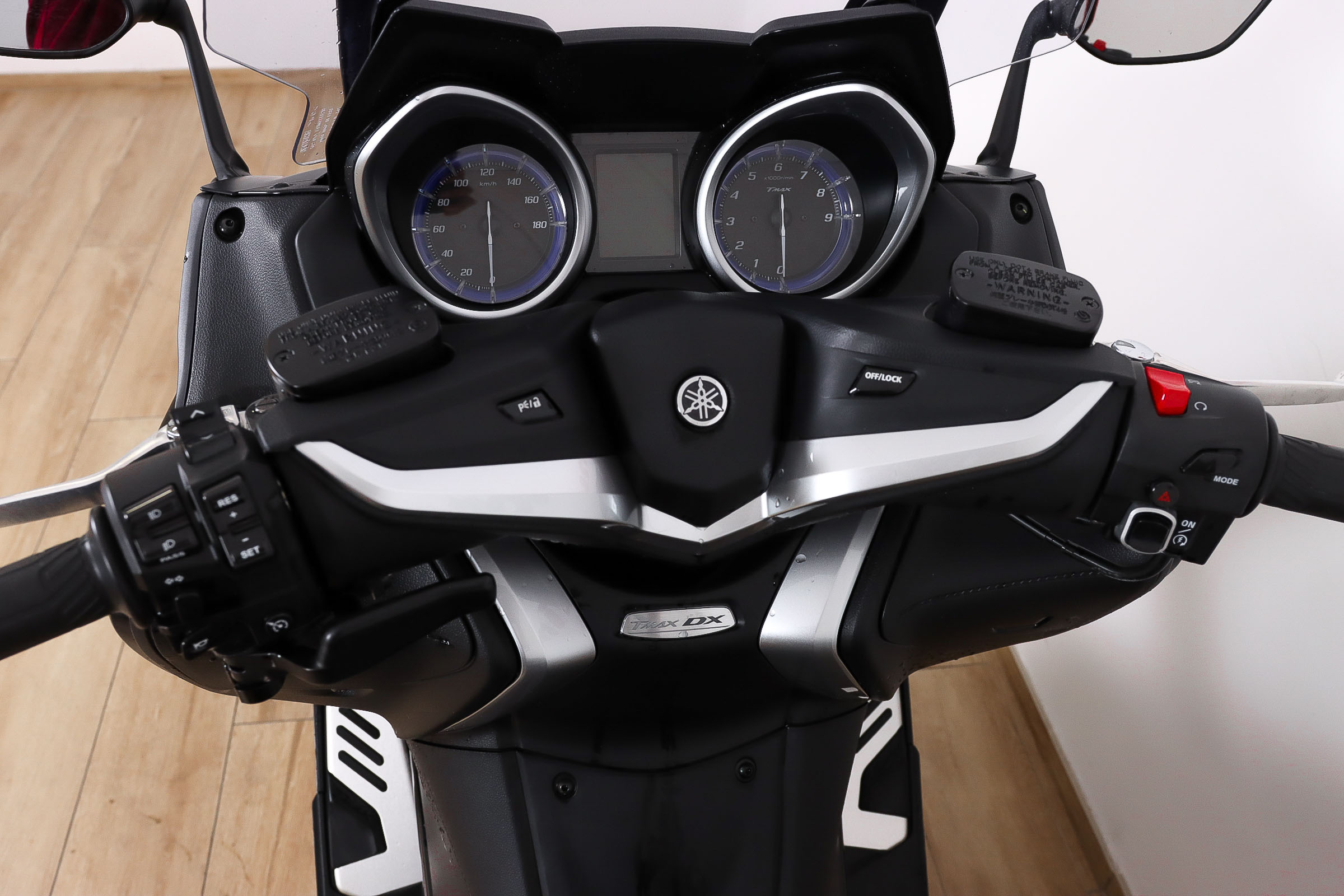 YAMAHA T-Max 530 ABS DXYAMAHA11 YAMAHA T-Max 530 ABS DXYAMAHA11