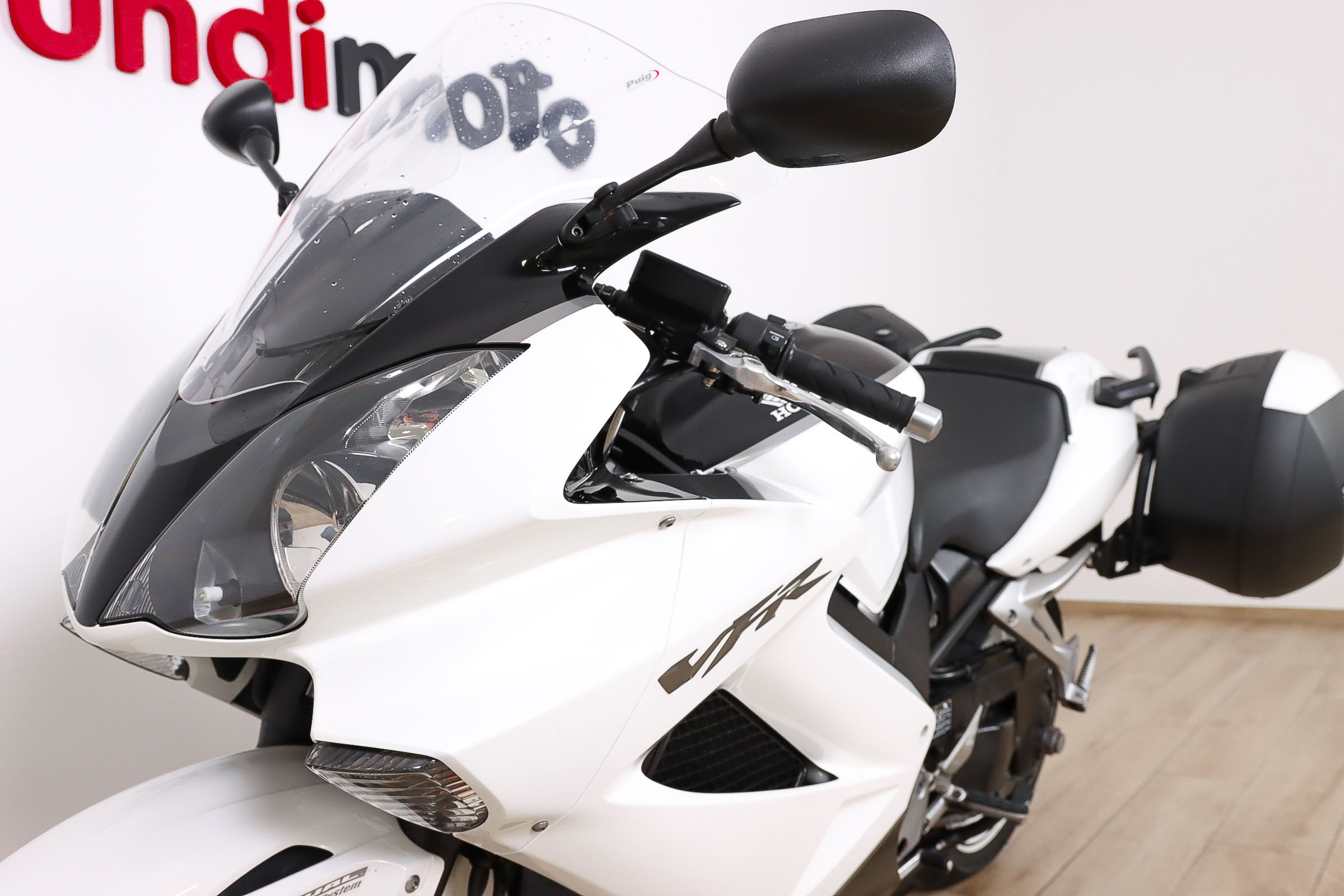 HONDA VFR 800 FIHONDA11 HONDA VFR 800 FIHONDA11