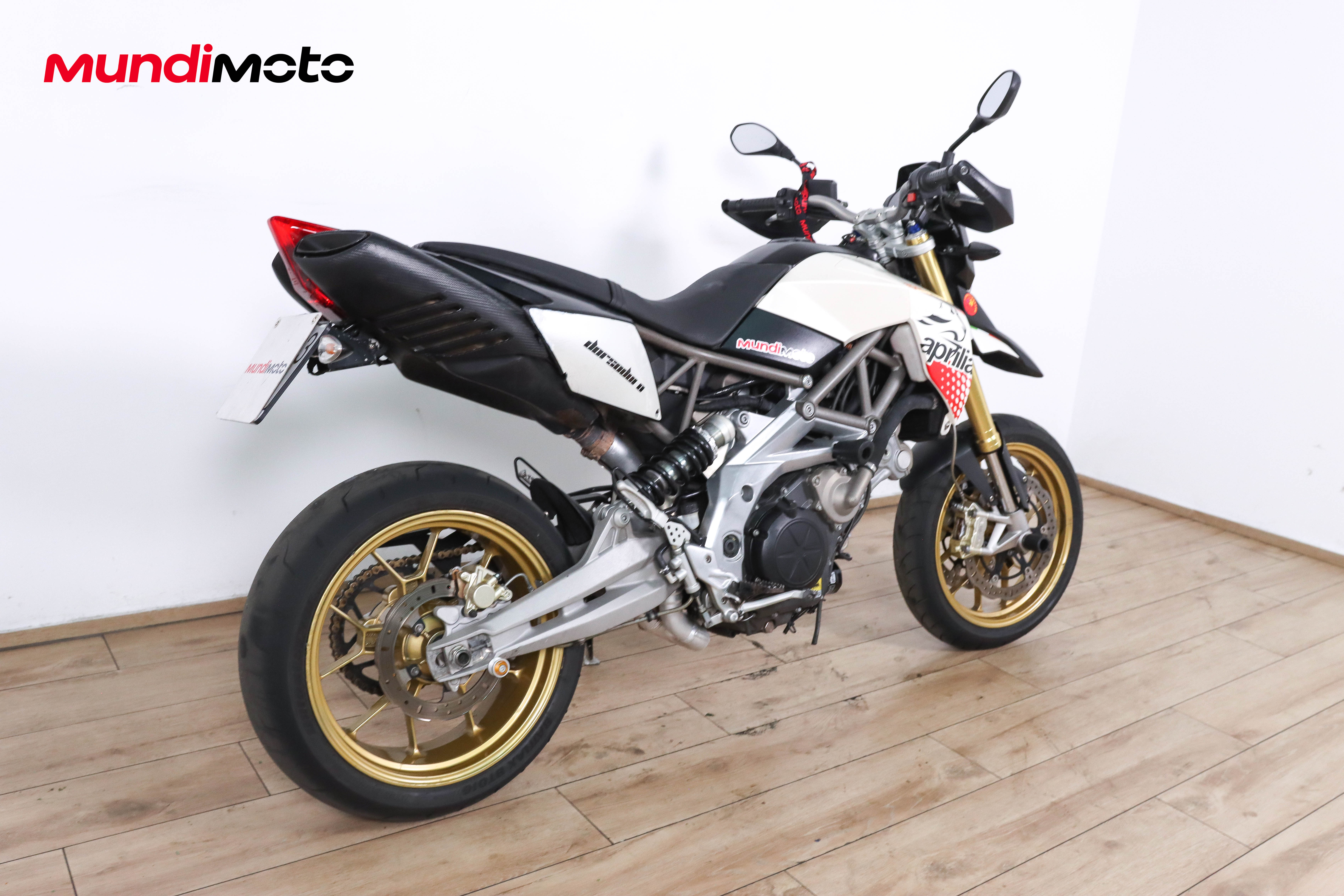 APRILIA Dorsoduro 750APRILIA2 APRILIA Dorsoduro 750APRILIA2
