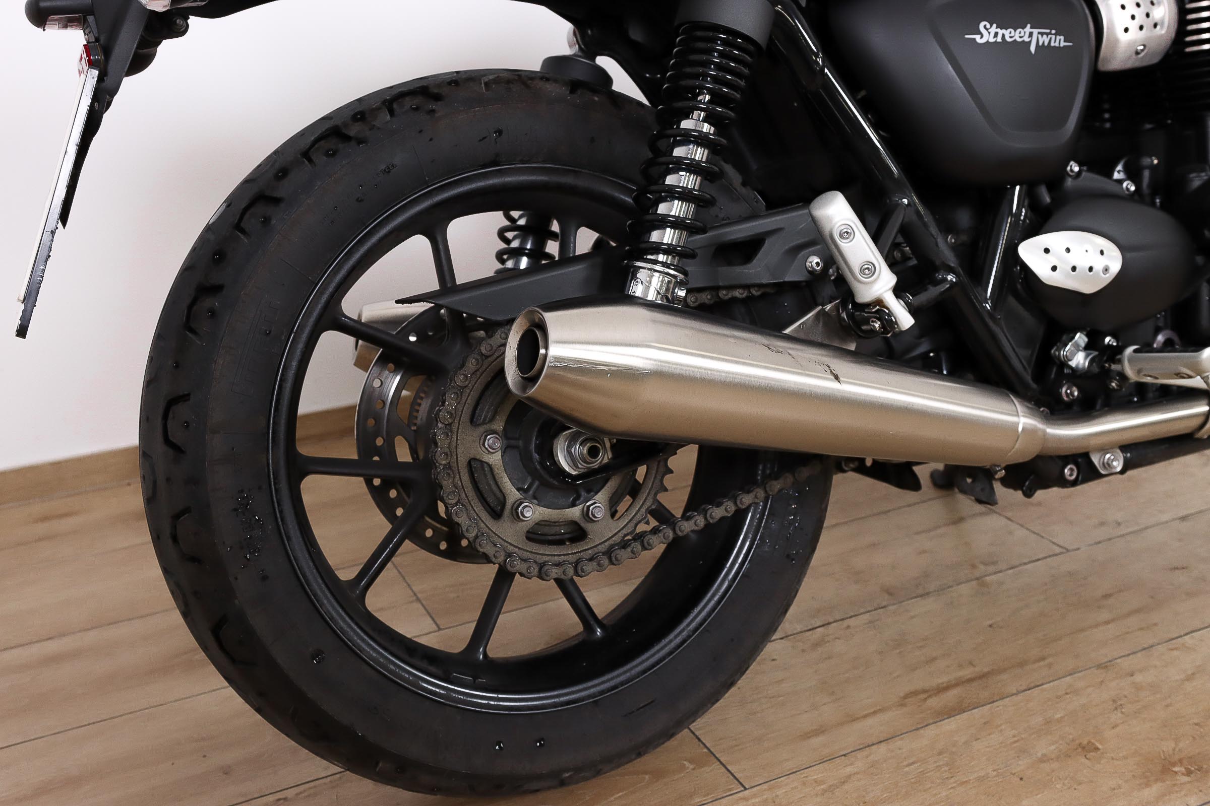 TRIUMPH Street TwinTRIUMPH4 TRIUMPH Street TwinTRIUMPH4