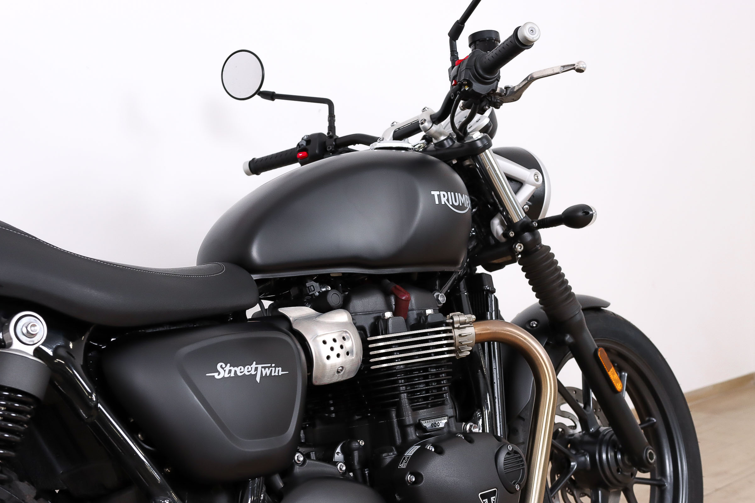 TRIUMPH Street TwinTRIUMPH5 TRIUMPH Street TwinTRIUMPH5